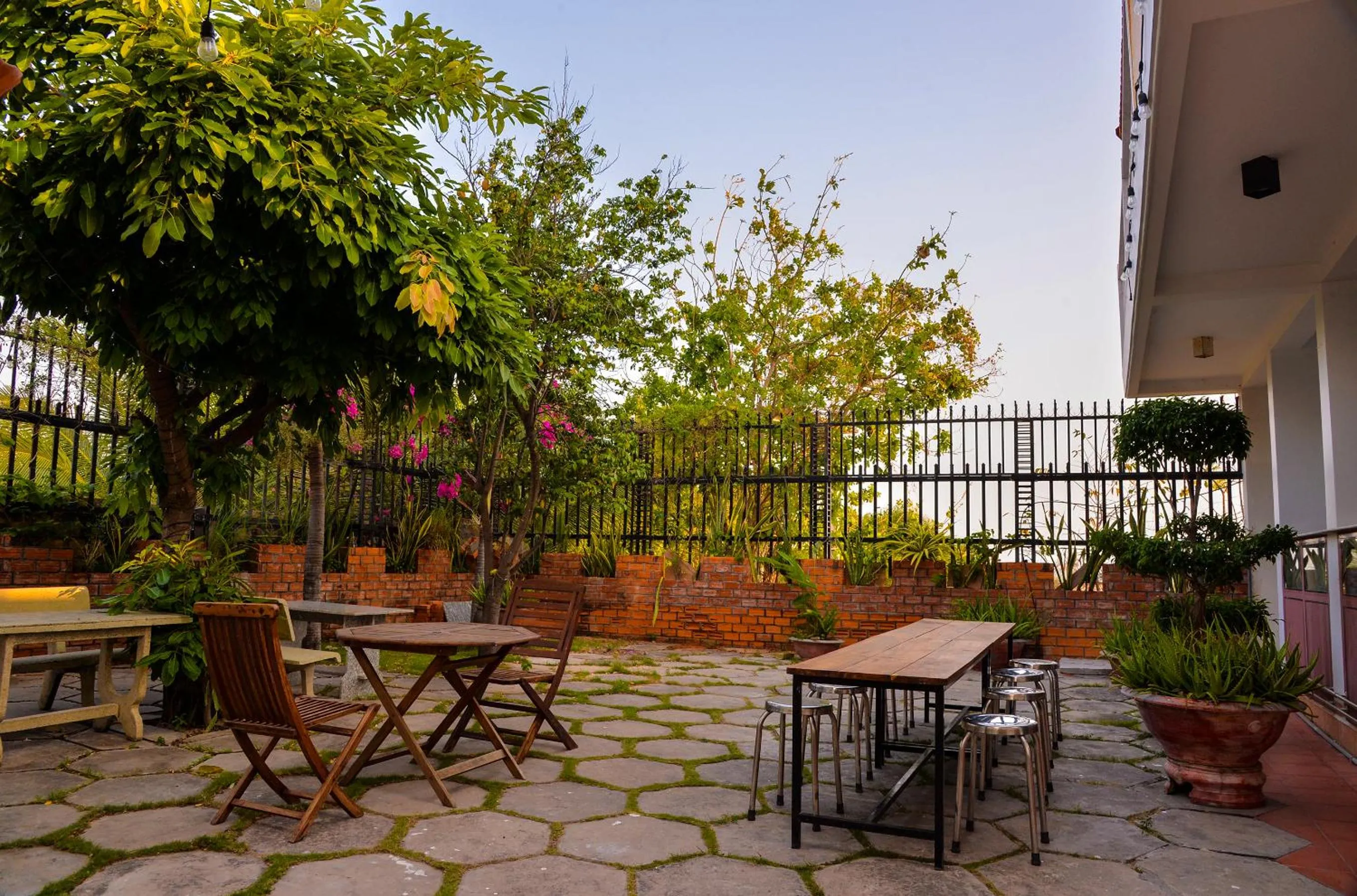 Garden in An Vinh Analog House - LE BONHEUR