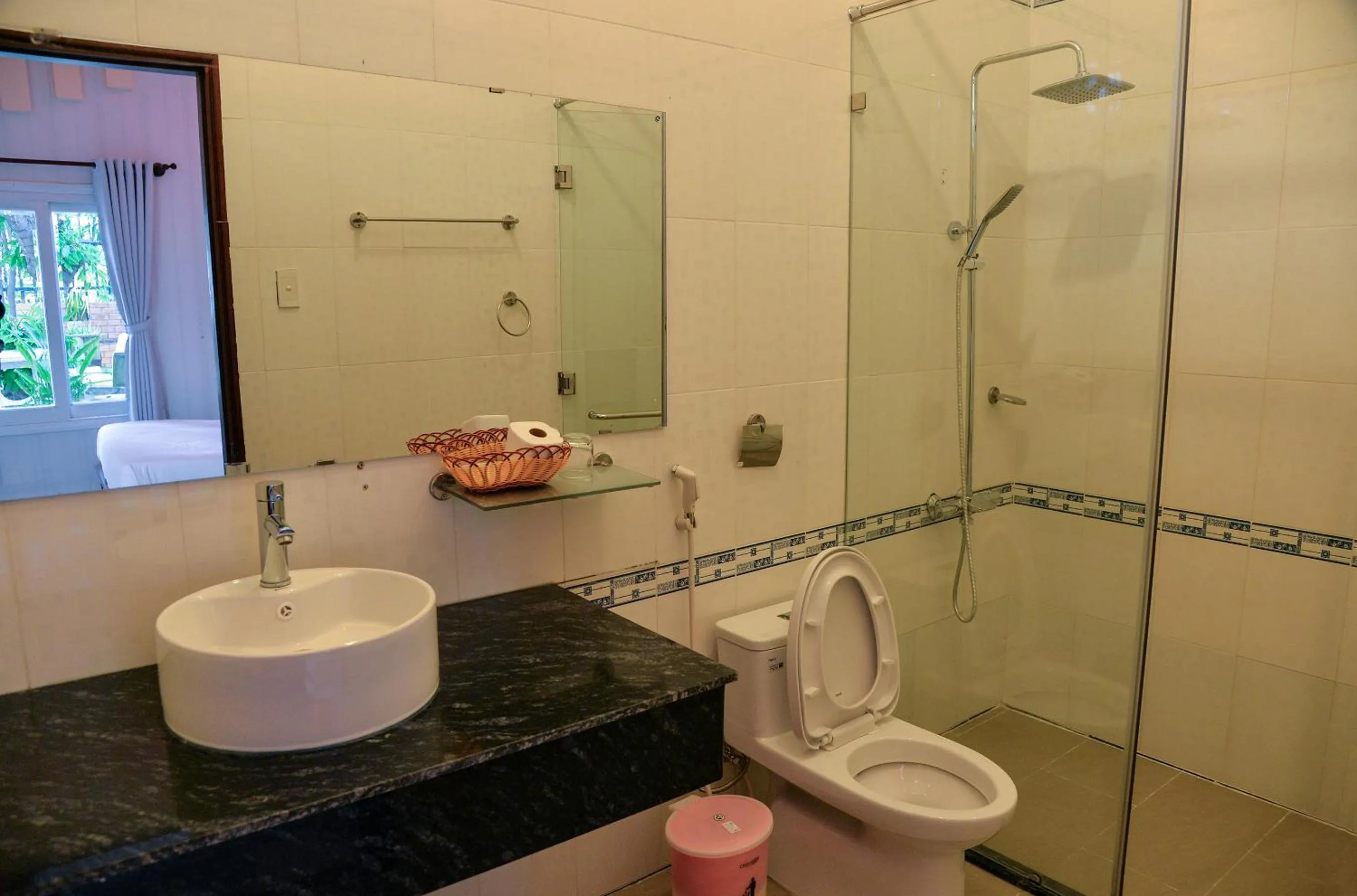 Shower in An Vinh Analog House - LE BONHEUR