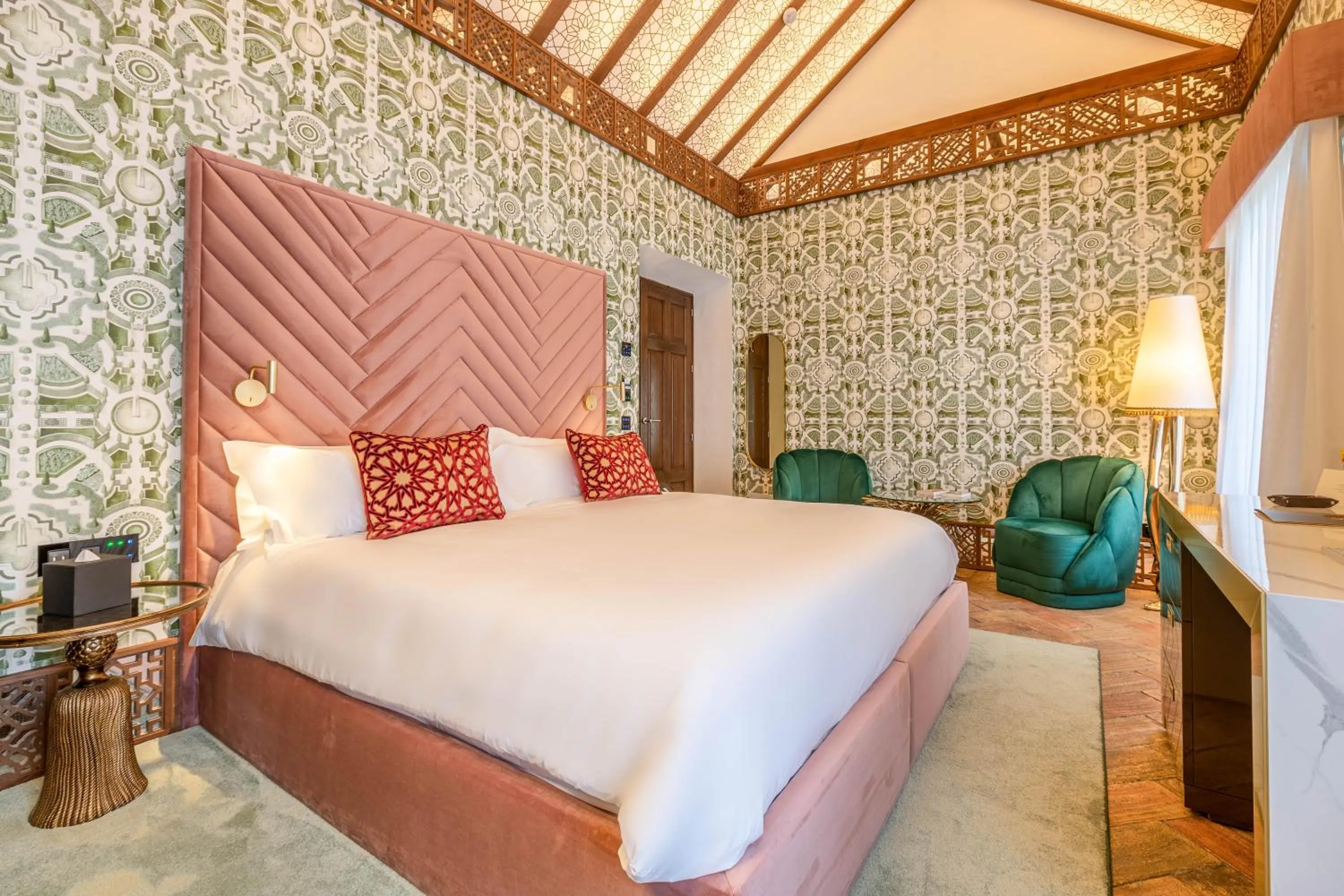 Bed in Hotel Claude Marbella