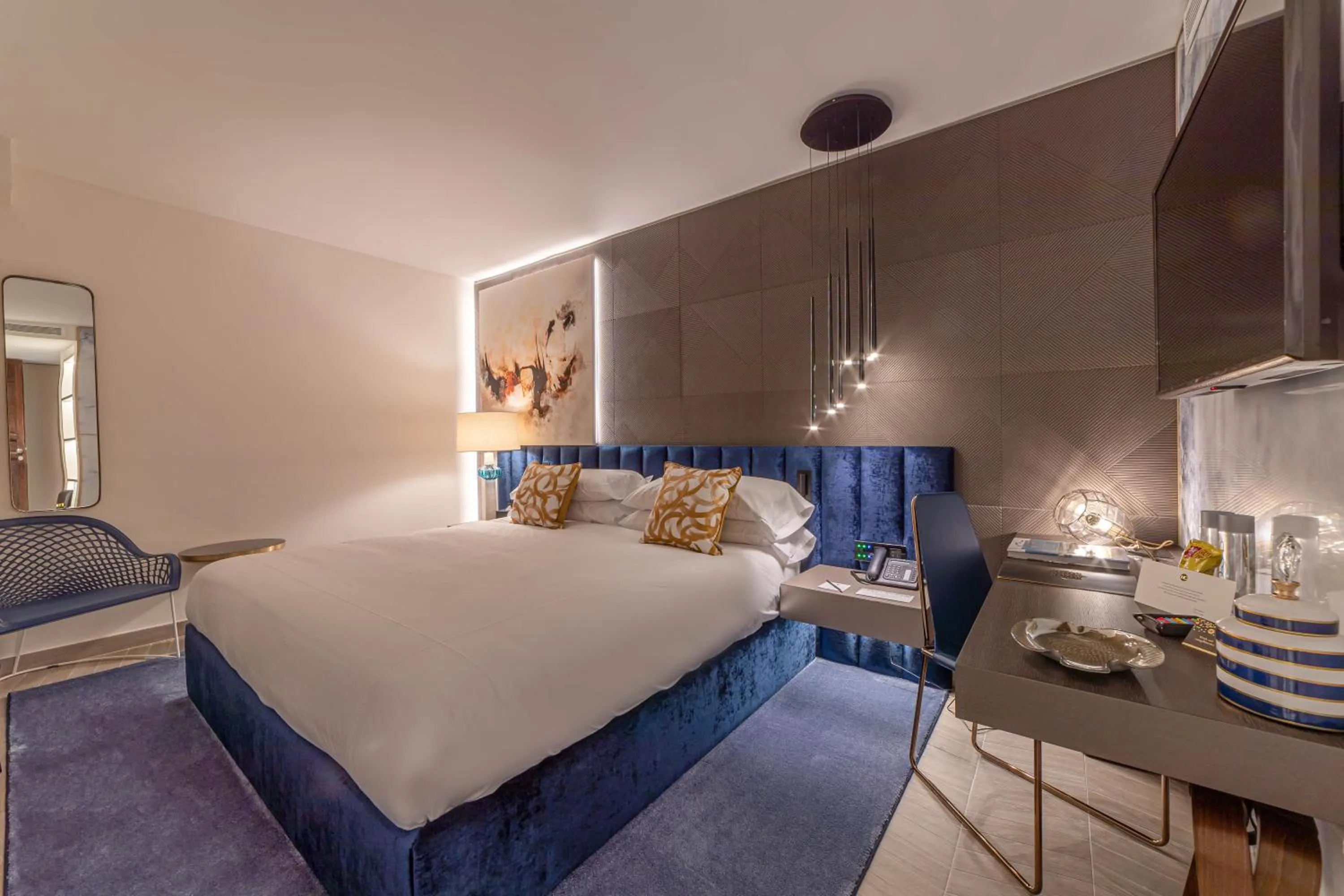 Bed in Hotel Claude Marbella