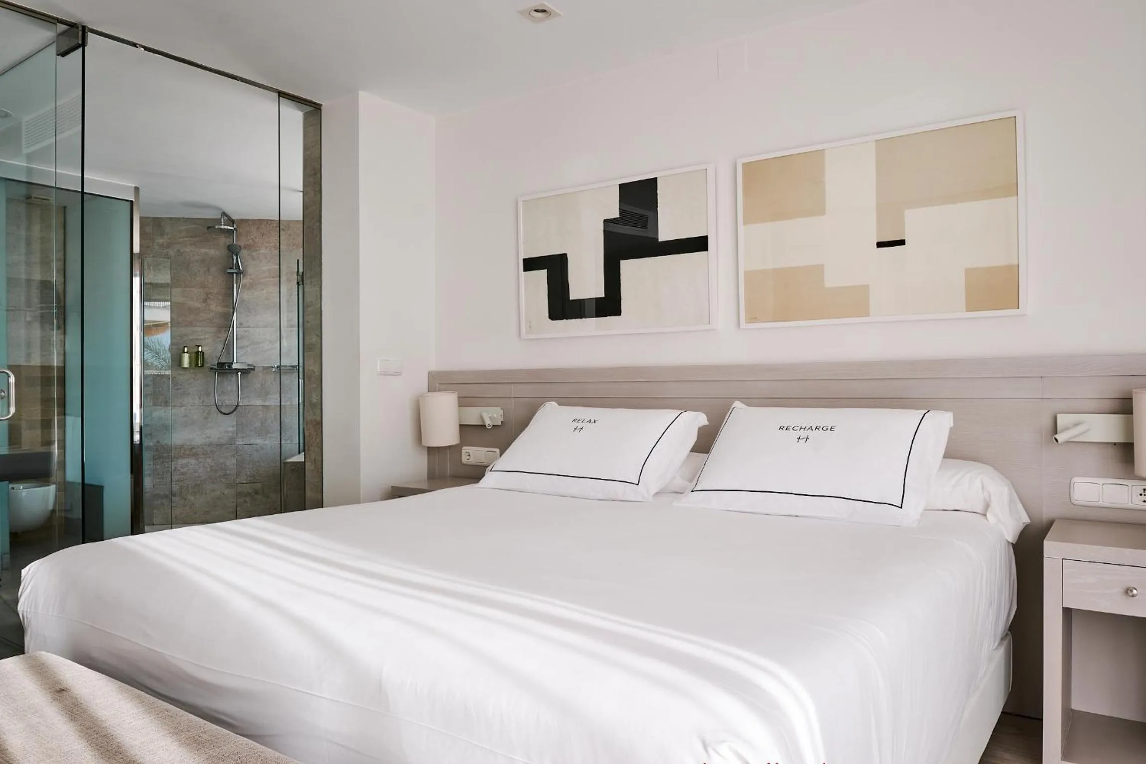 Photo of the whole room, Bed in Hotel Helios Costa Tropical