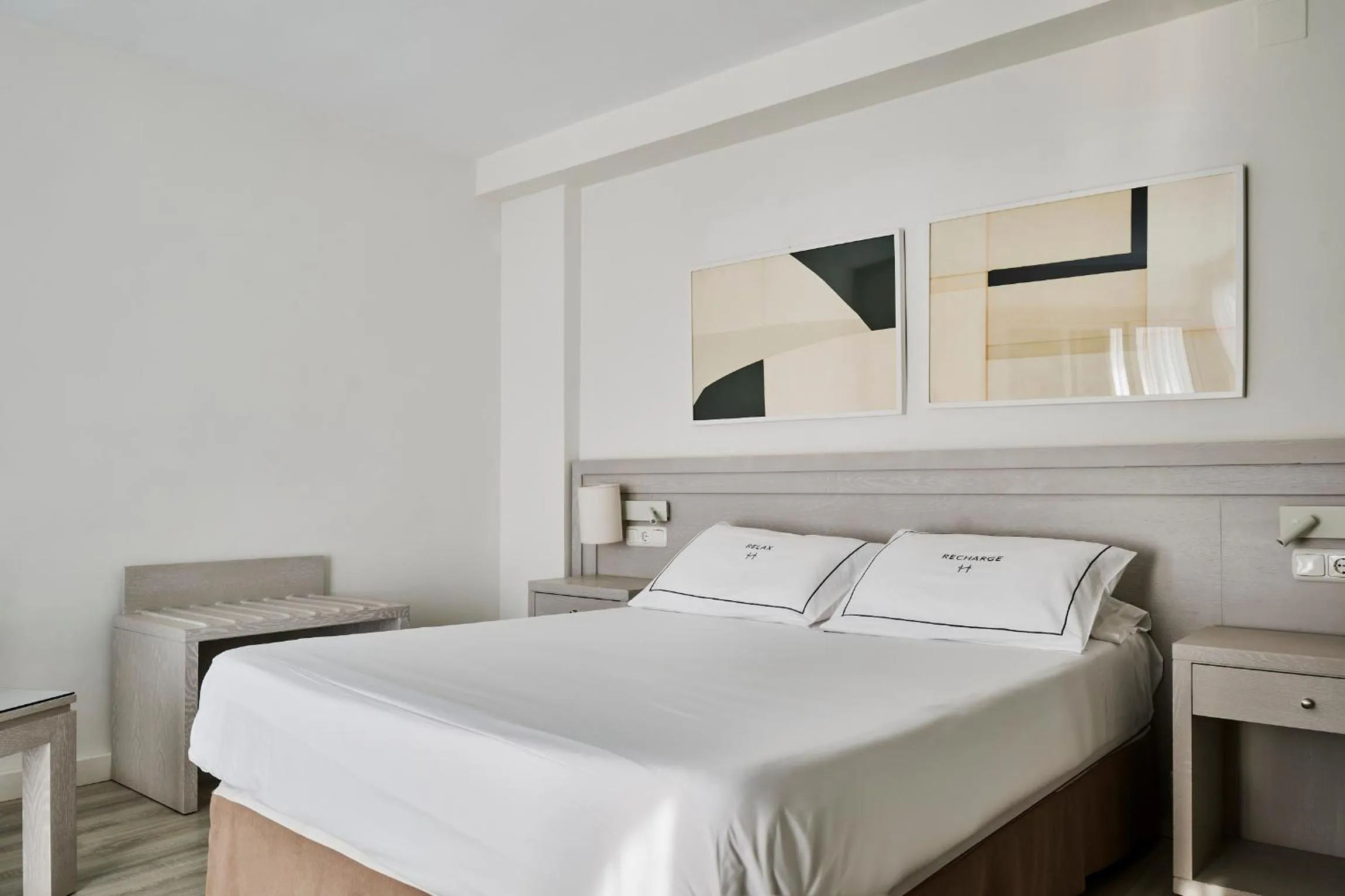 Bed in Hotel Helios Costa Tropical