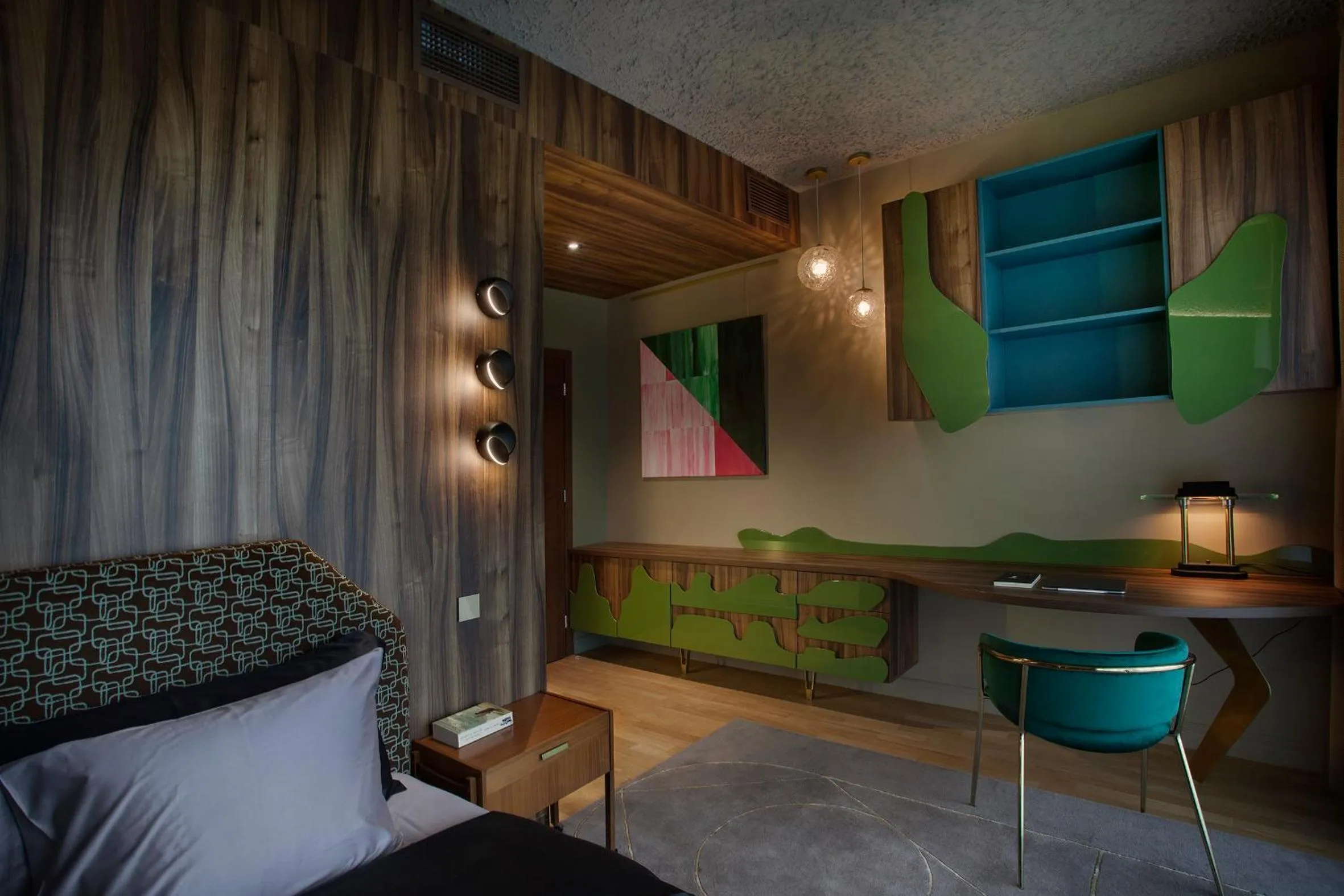 Bedroom, Bed in Room 12