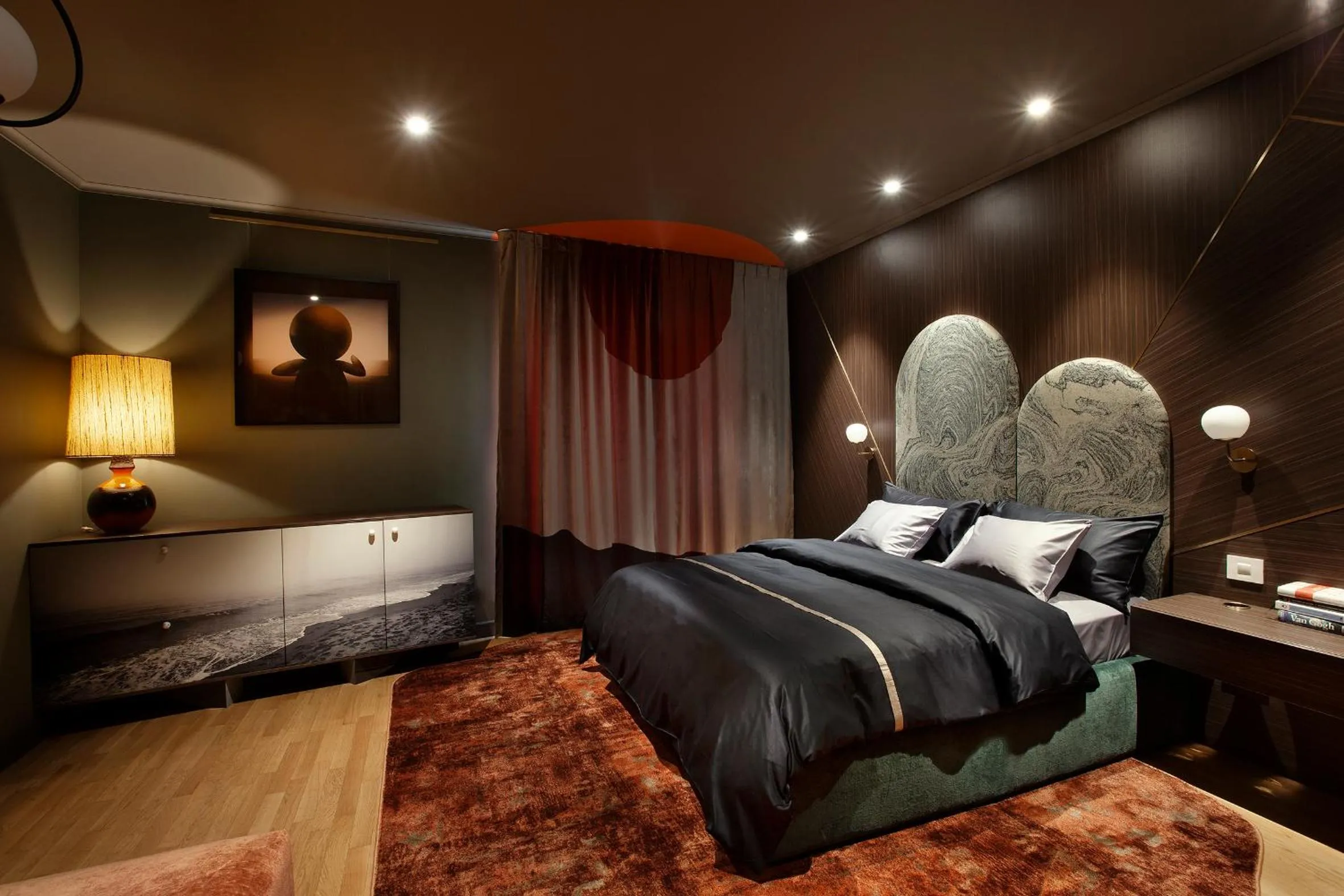 Bedroom, Bed in Room 12