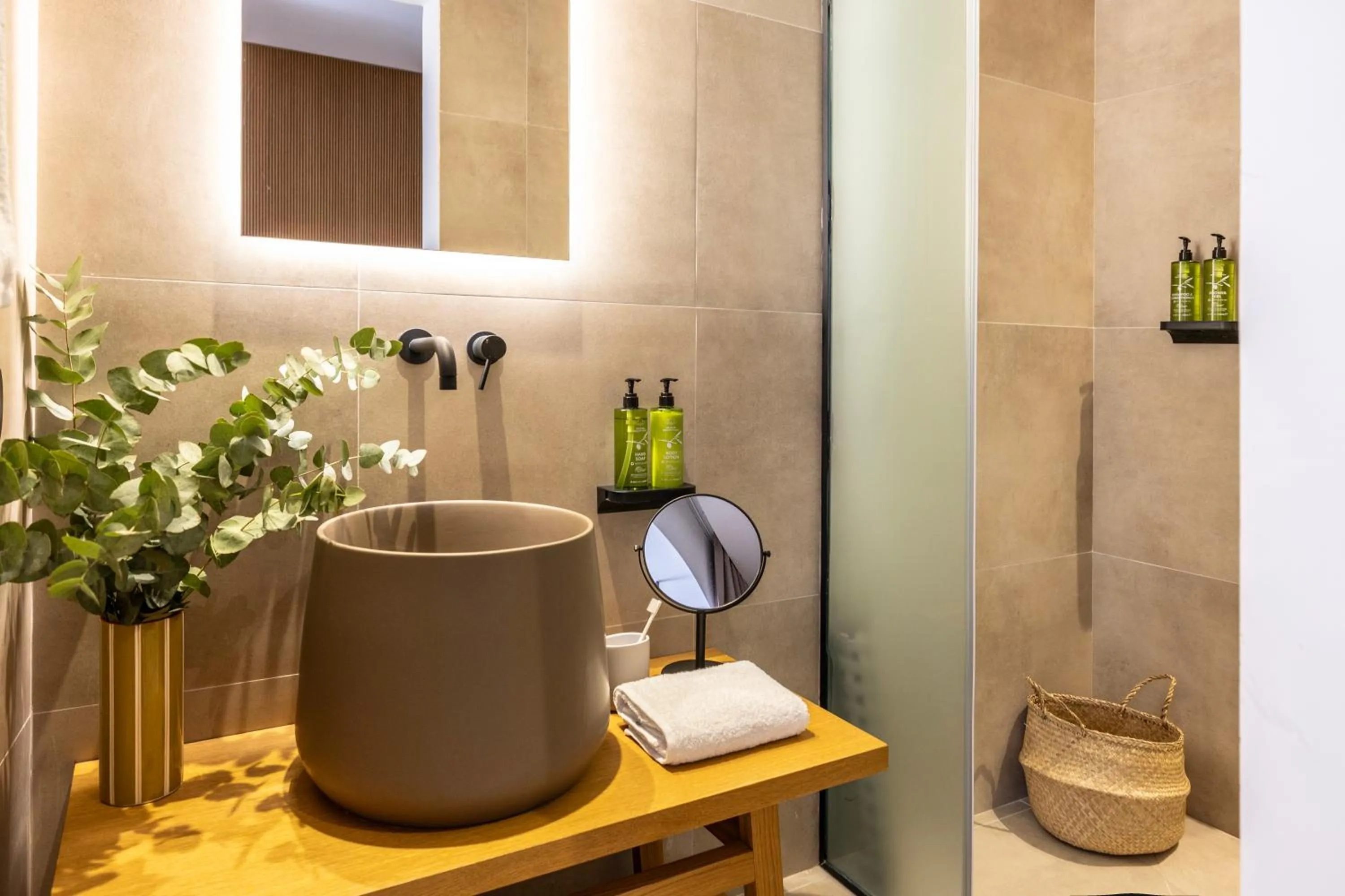 Shower in Albatros Spa & Resort Hotel