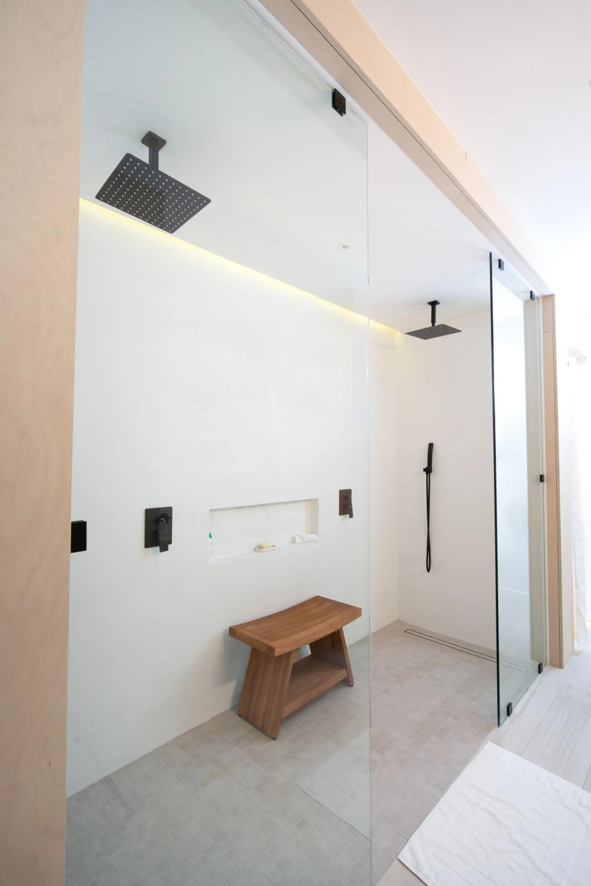 Shower in Villa Kaya