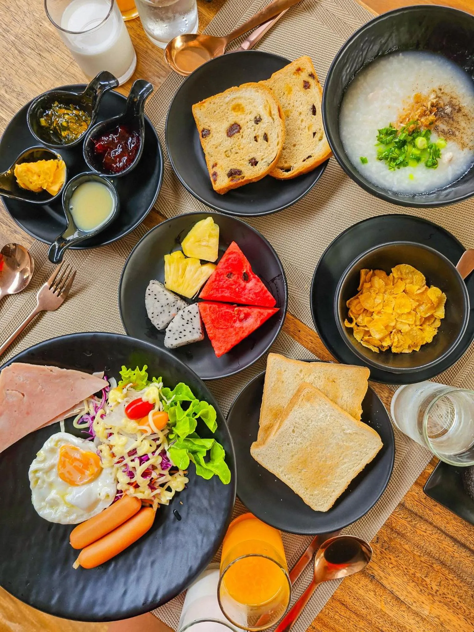 Breakfast in The Bloc @ Sea