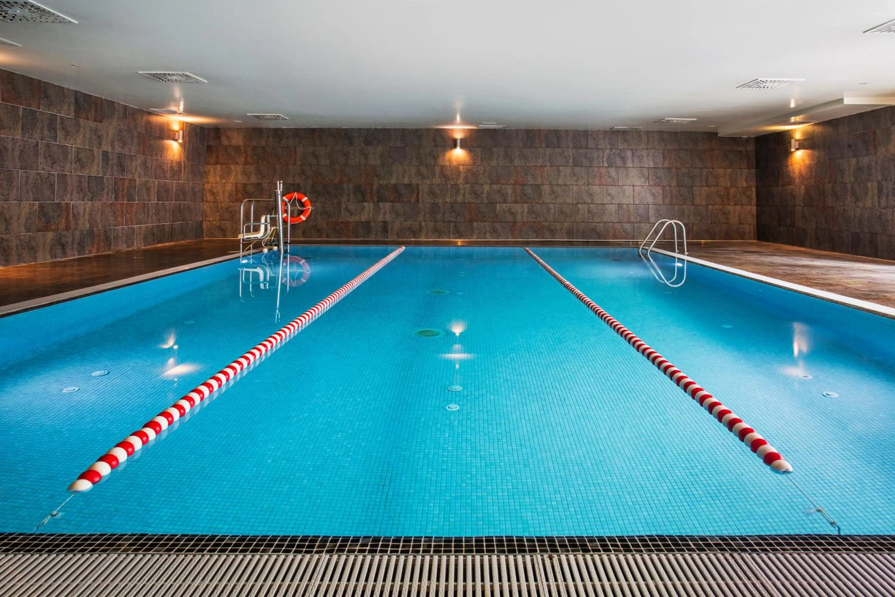 Swimming pool in AZZ Valencia Táctica Hotel