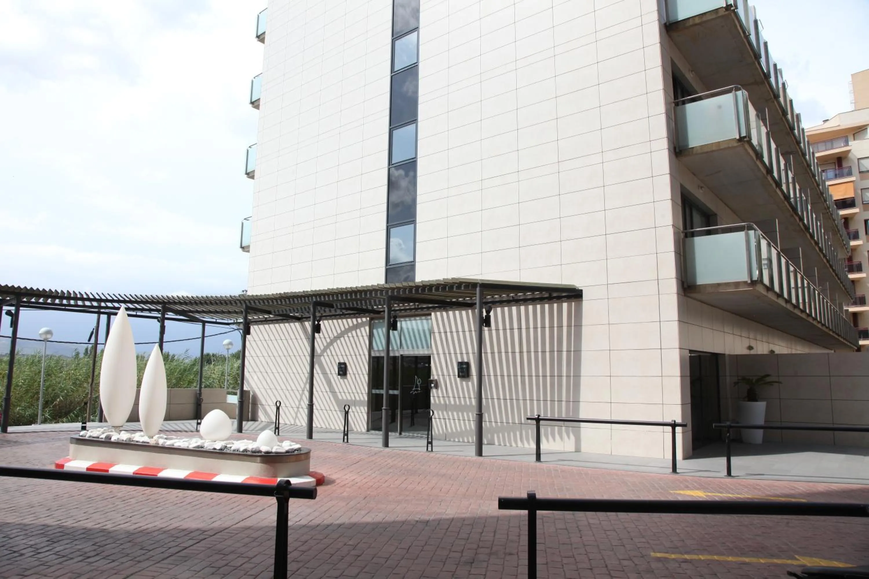 Facade/entrance in Hotel Acuazul