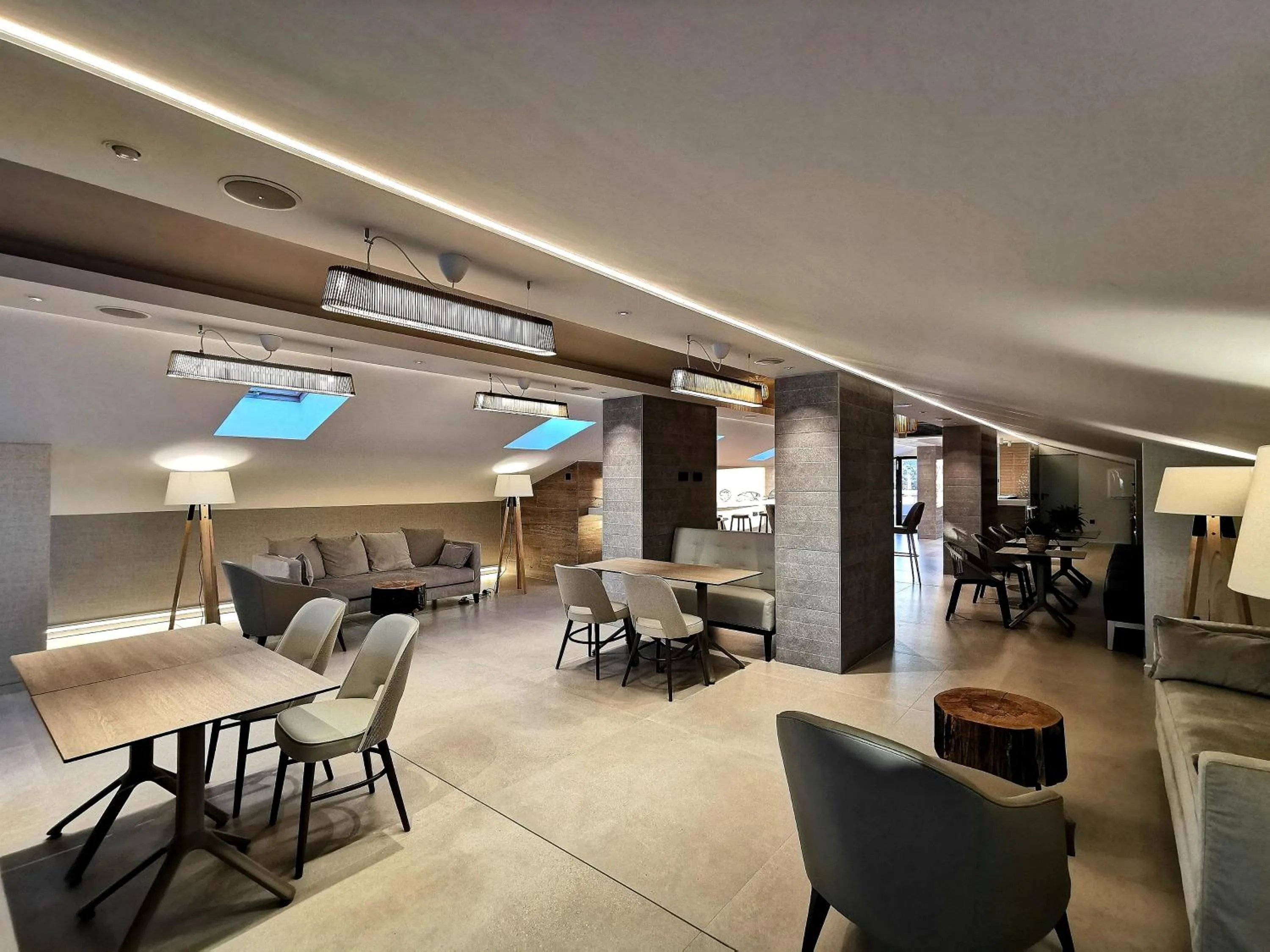 Lounge or bar in Aparthotel Acuazul