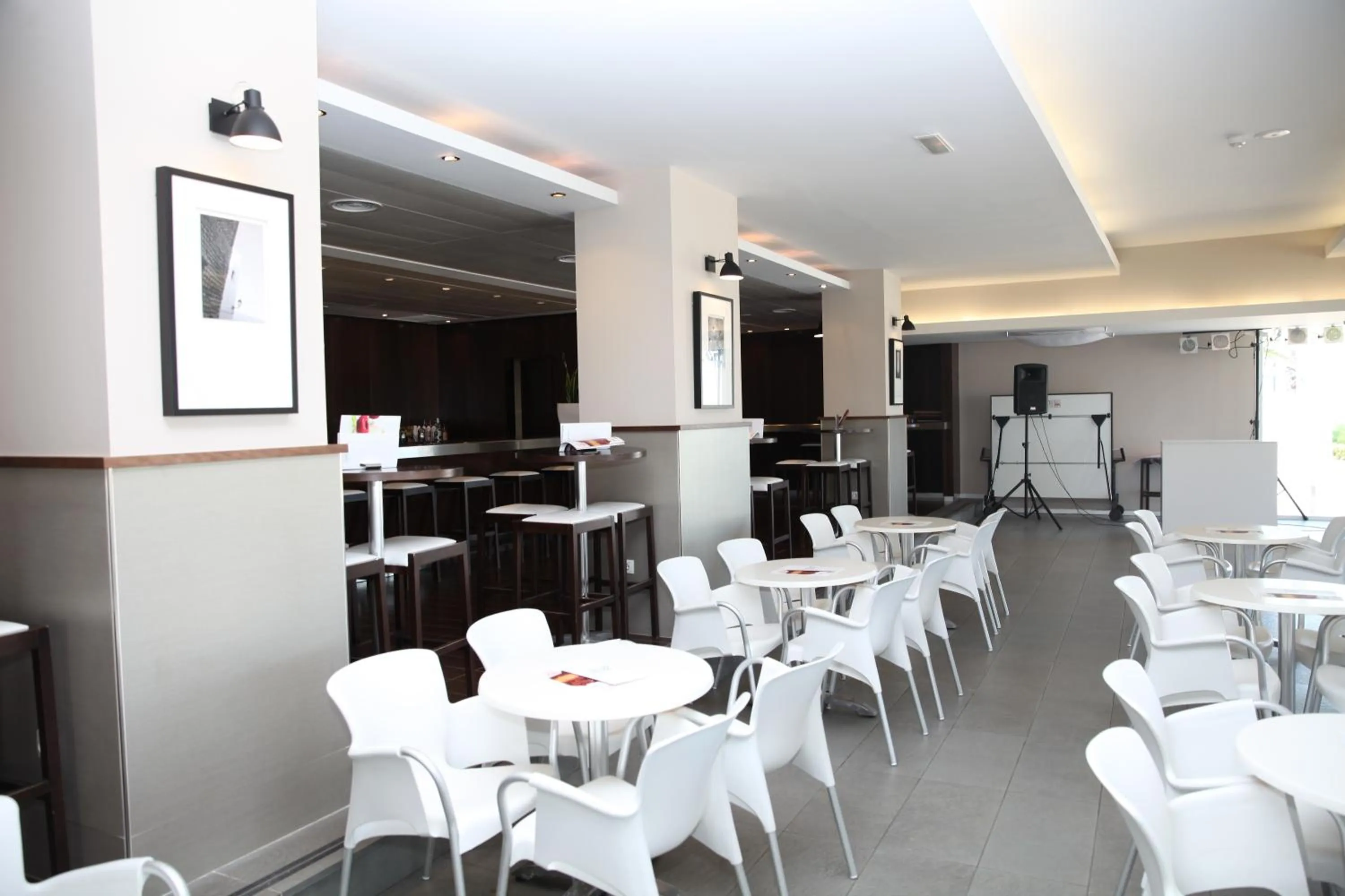 Lounge or bar in Aparthotel Acualandia