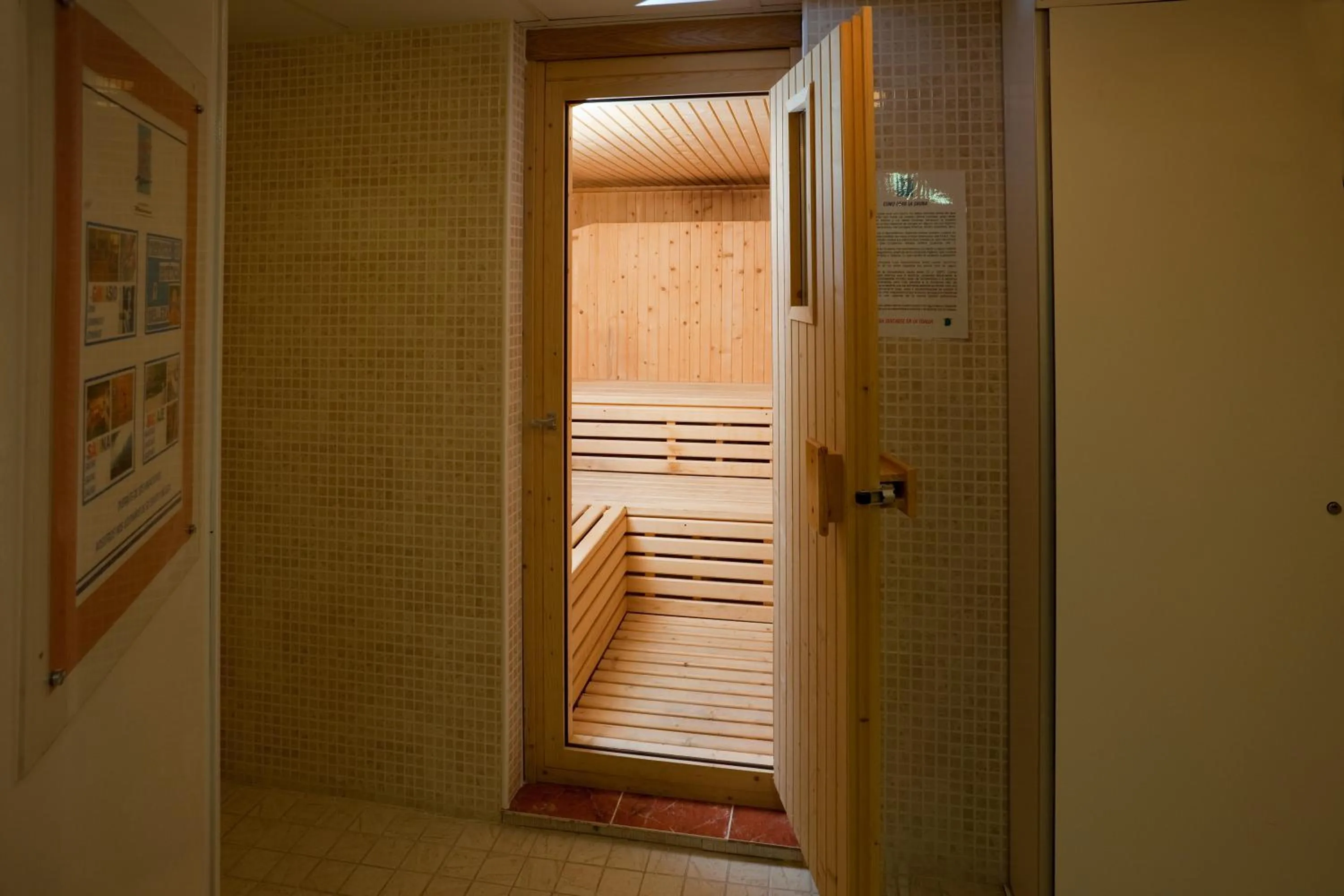 Spa and wellness centre/facilities in Aparthotel Acualandia