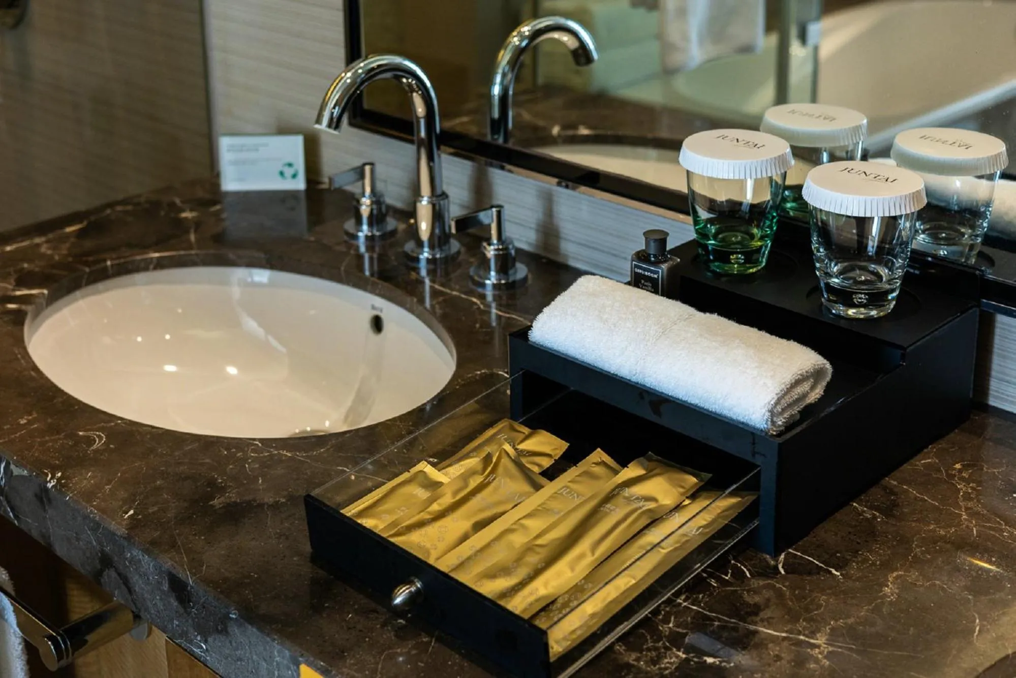 Bathroom in Juntai Hotel Xiamen