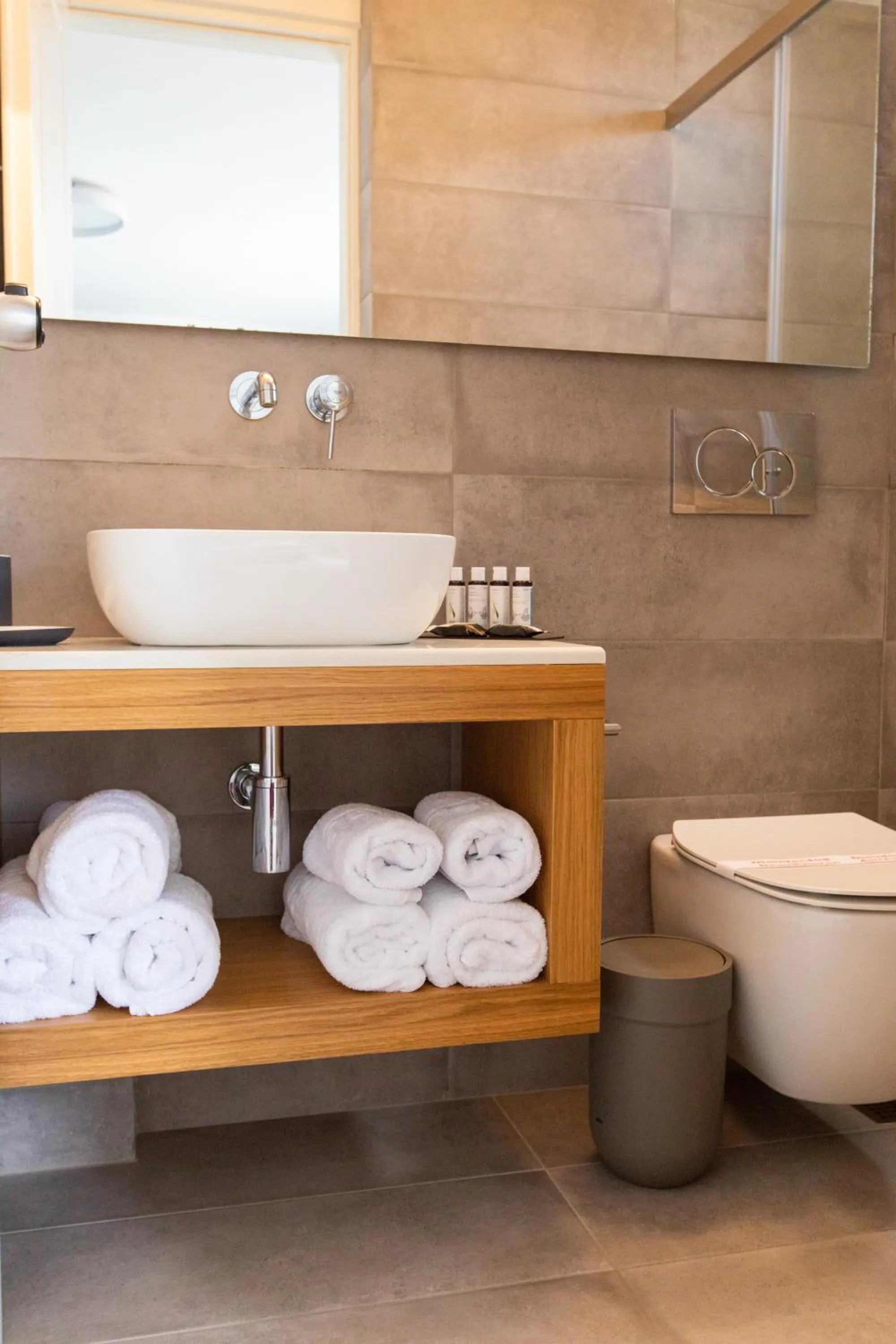 Bathroom in Iris Skiathos