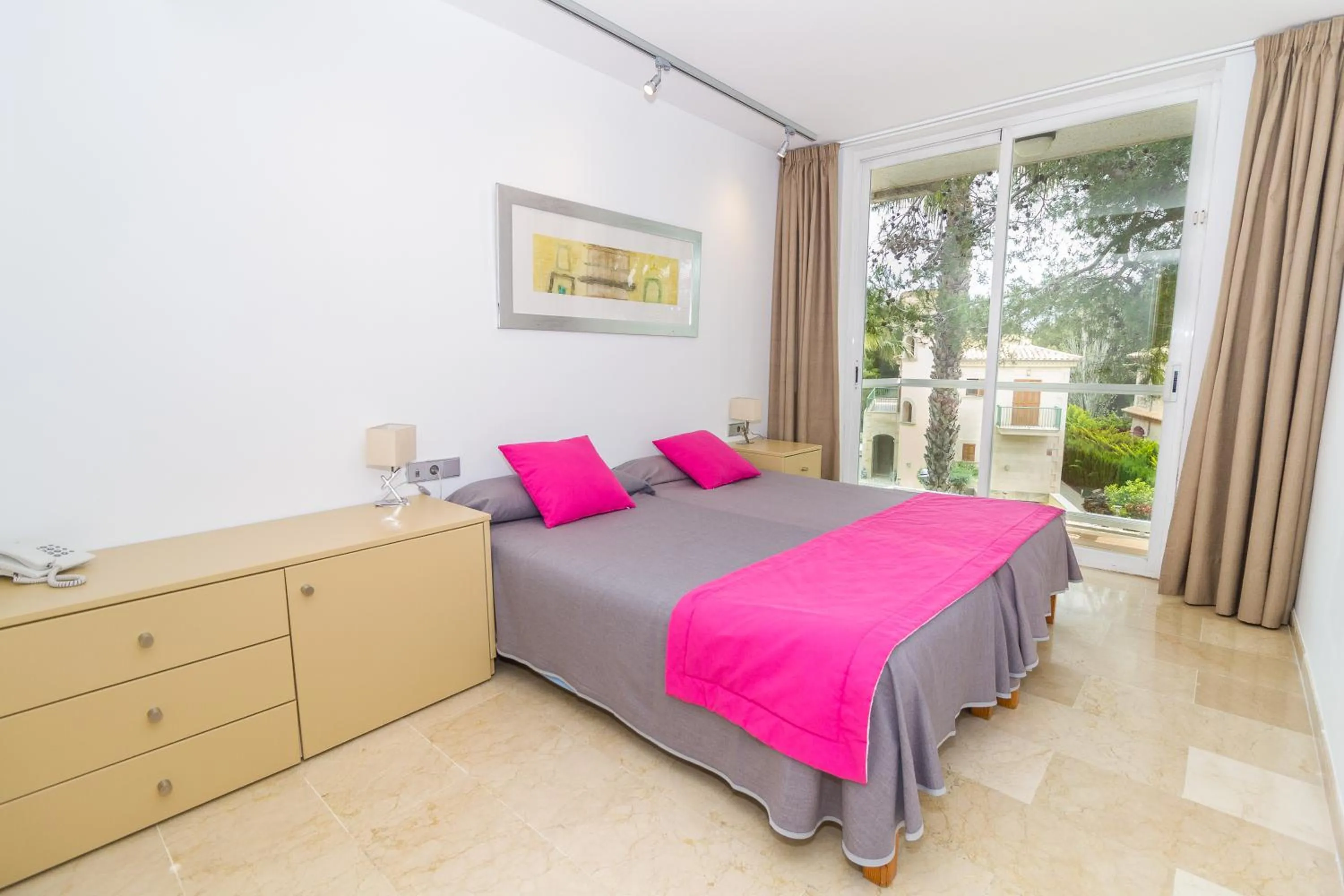 Photo of the whole room, Bed in Eix Platja Daurada Hotel & SPA