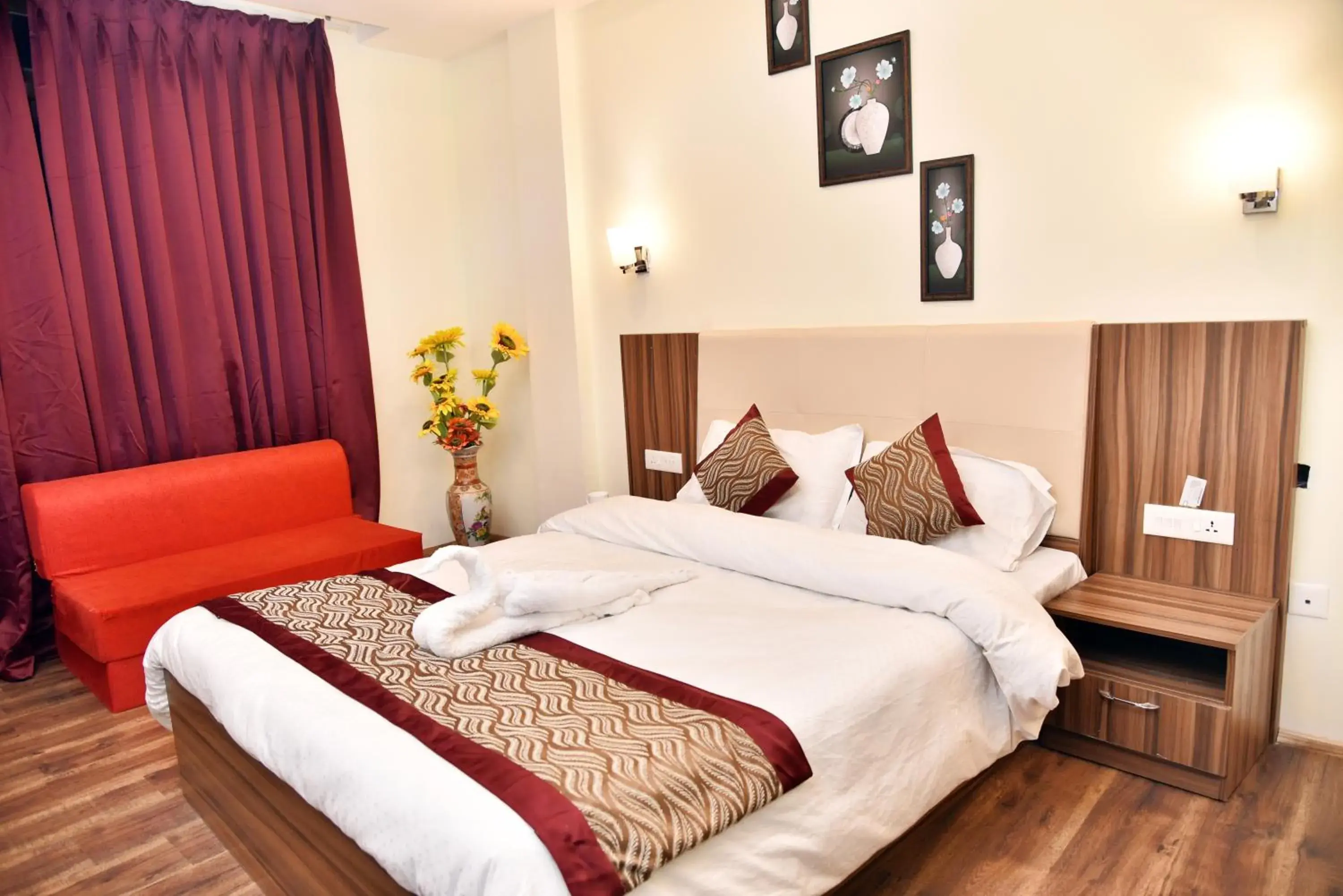 Deluxe Room (2 Adults + 1 Child) in Rufina Palm Bliss Deluxe Room (2 Adults + 1 Child) in Rufina Palm Bliss