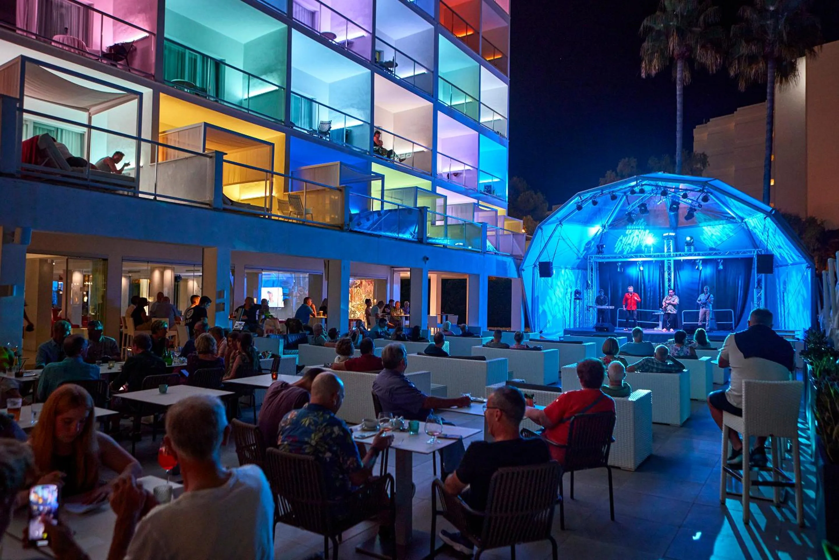 Entertainment in Hotel Astoria Playa Adults Only 4* Sup