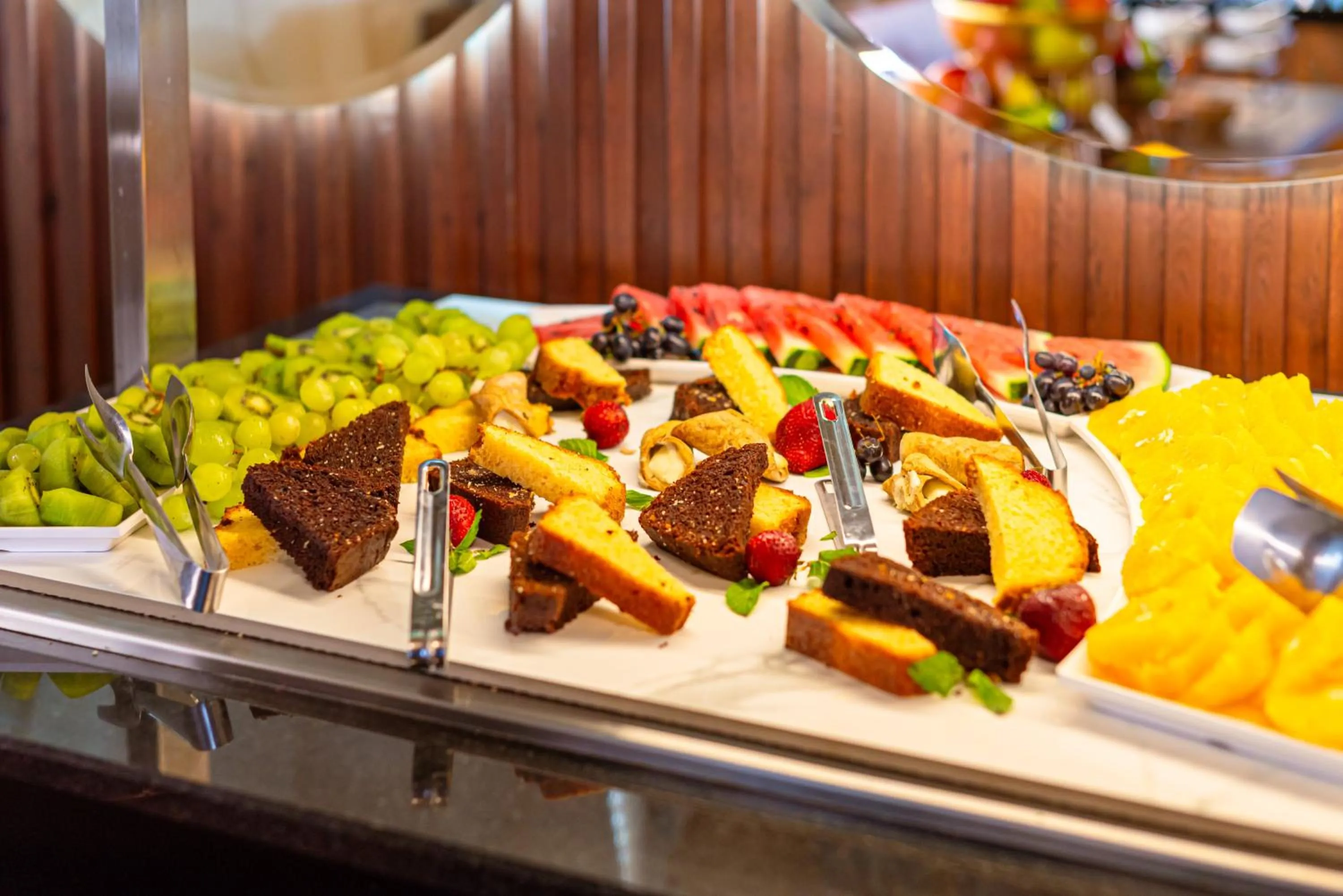 Buffet breakfast in Paradiso Dreams Hotel