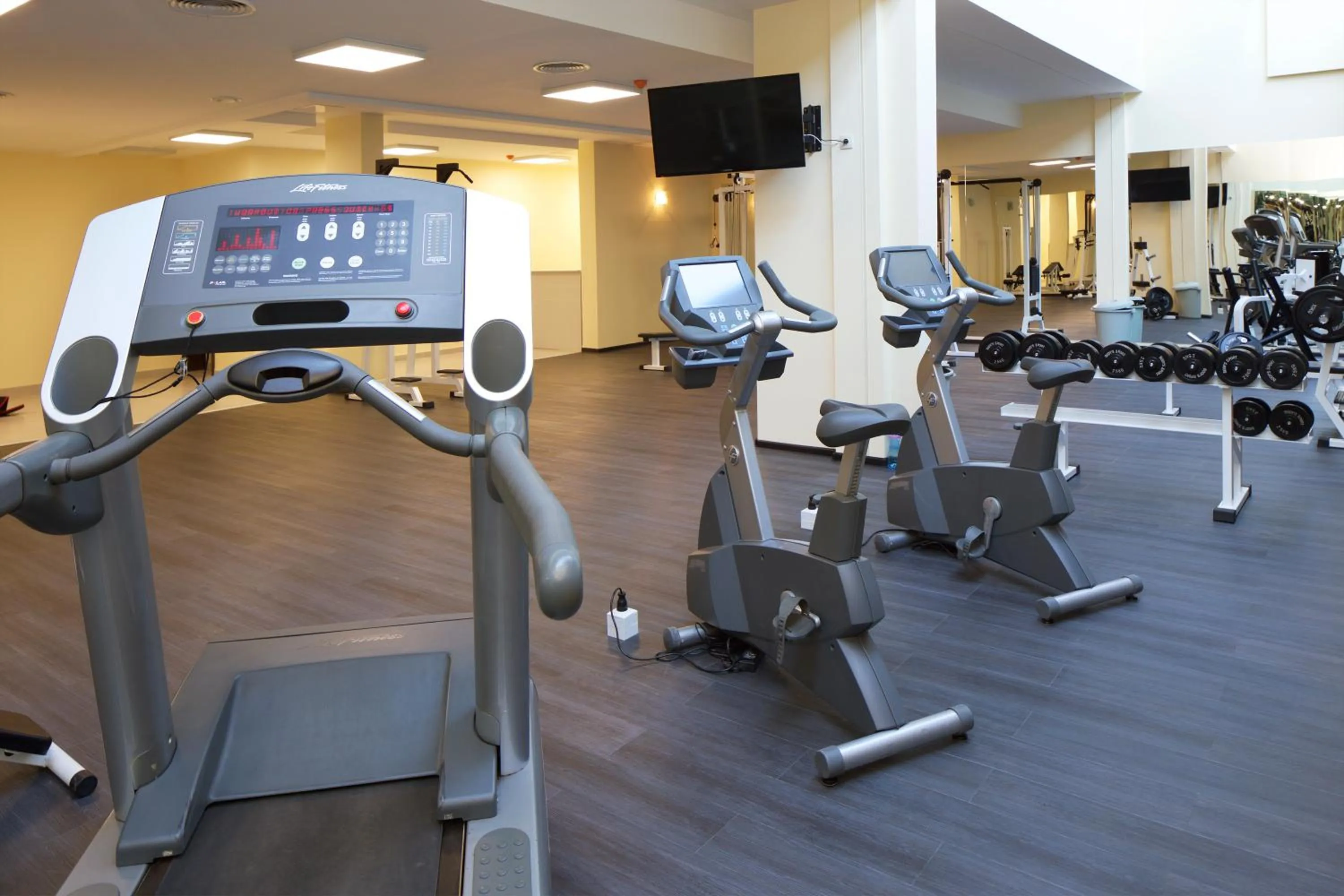 Fitness centre/facilities in Paradiso Dreams Hotel