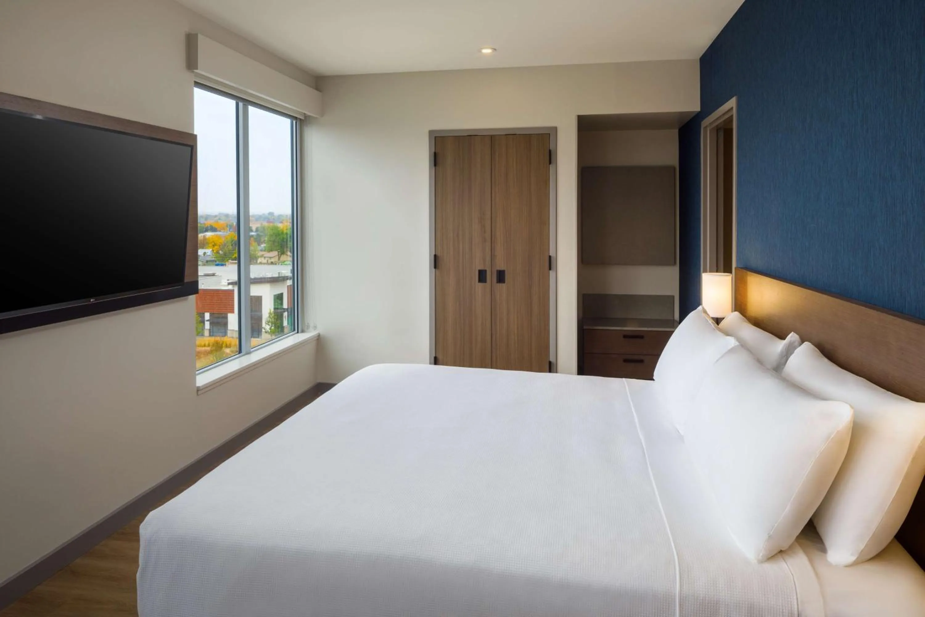 Photo of the whole room, Bed in Hyatt Place Boise-Meridian