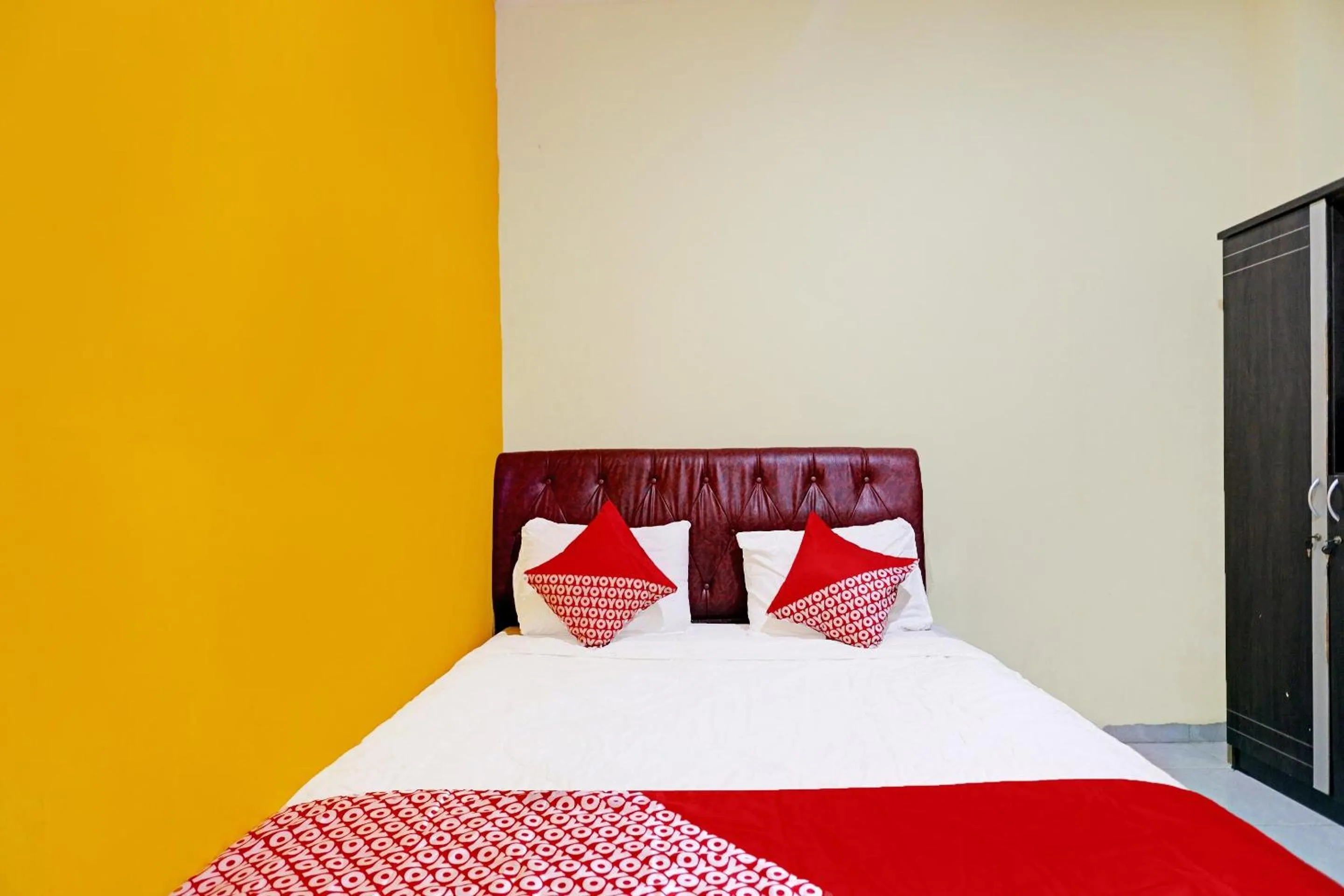 Bedroom, Bed in Hotel O Hasan House SyariahNearPelabuhan Feri Harbor Bay