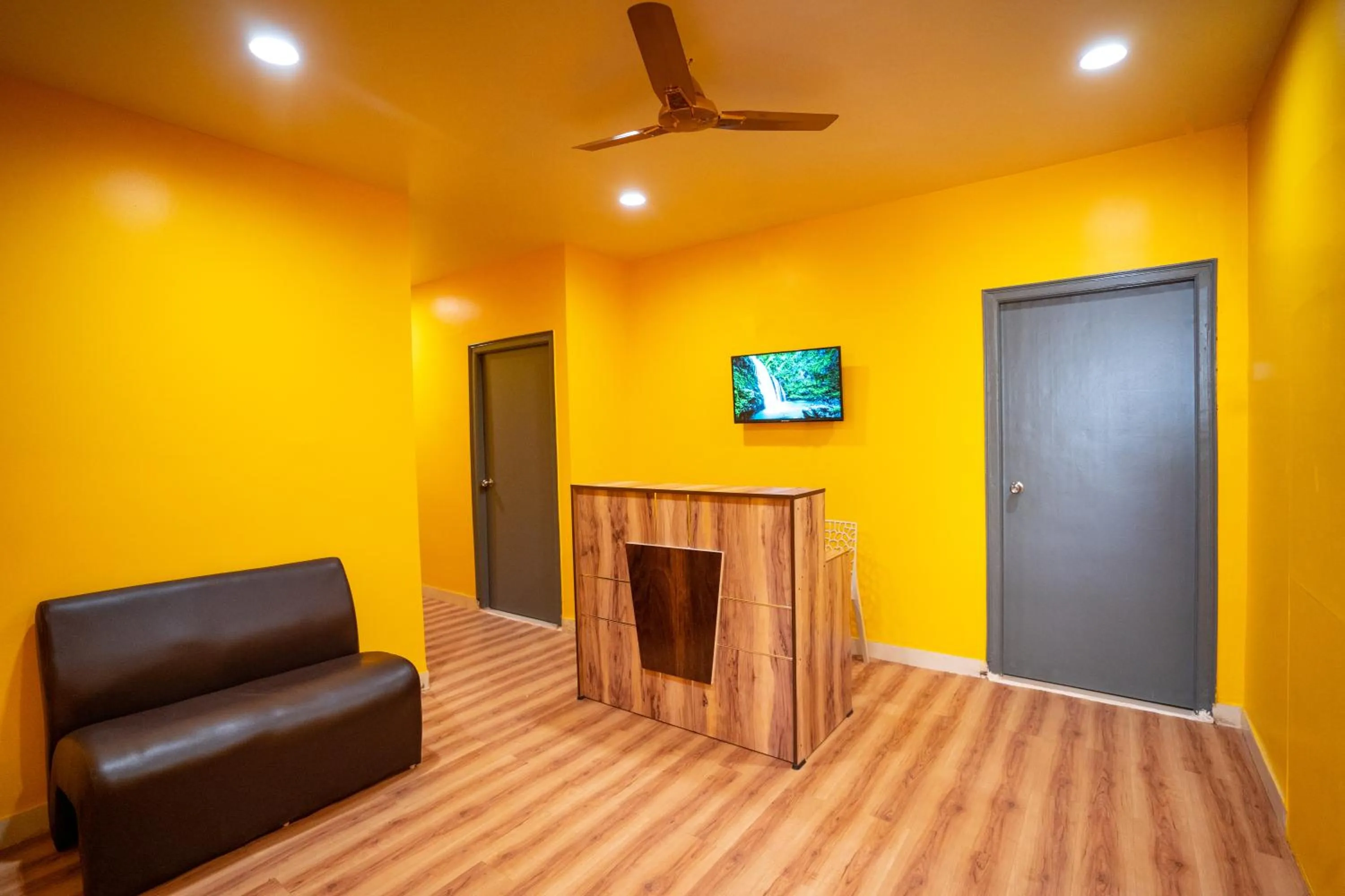 Lobby or reception in Yellow Bells Signature HITEC City