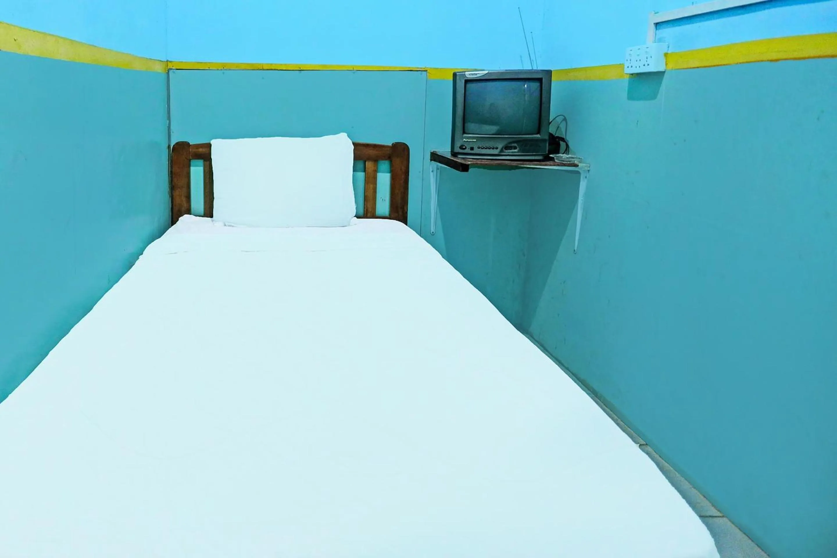 Bedroom, Bed in Hotel O Homestay Semarang Baru SyariahNearNagoya Hill Shopping Mall