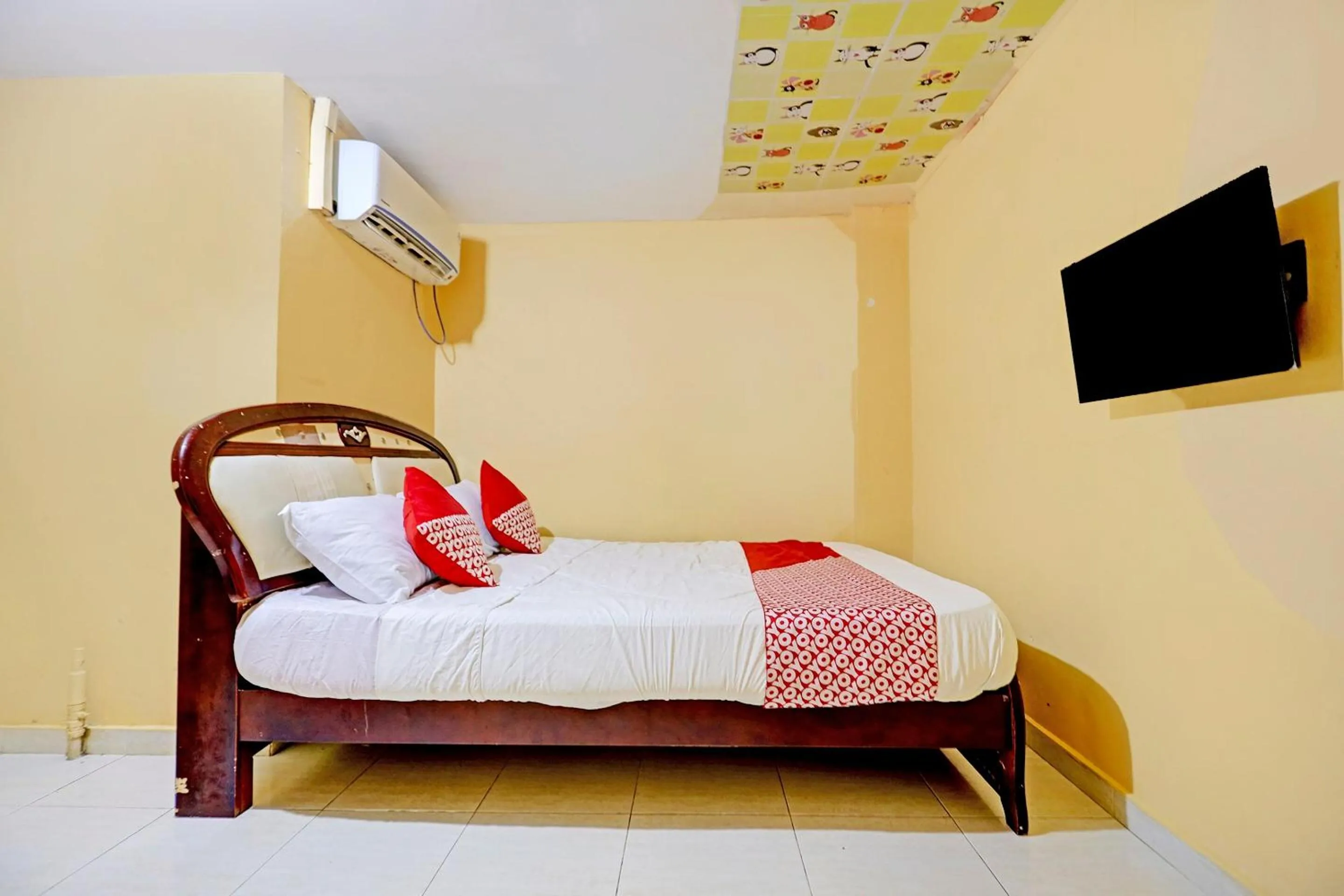 Bedroom, Bed in Hotel O Abi Manyu Syariah