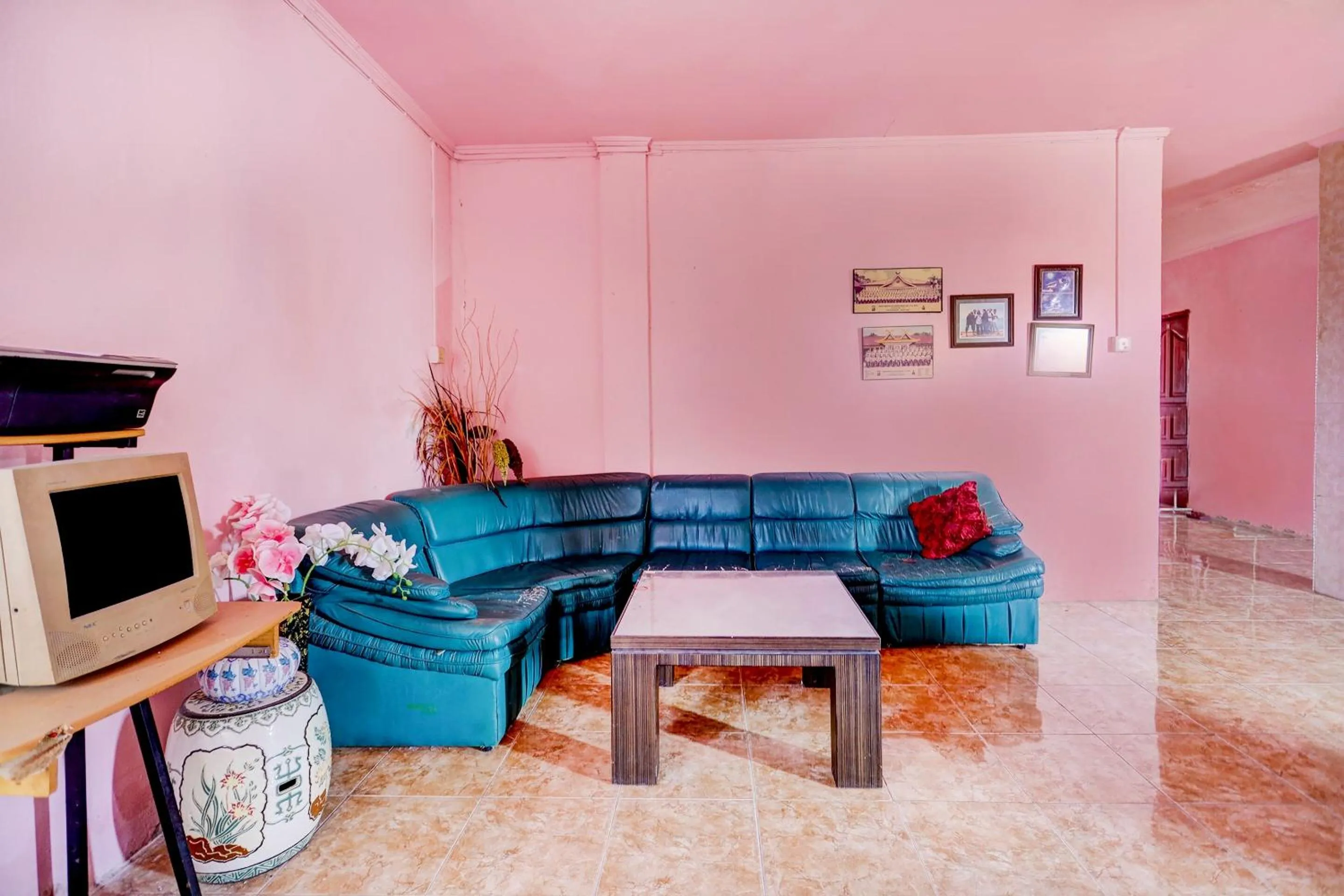 Lobby or reception in Hotel O Abi Manyu Syariah