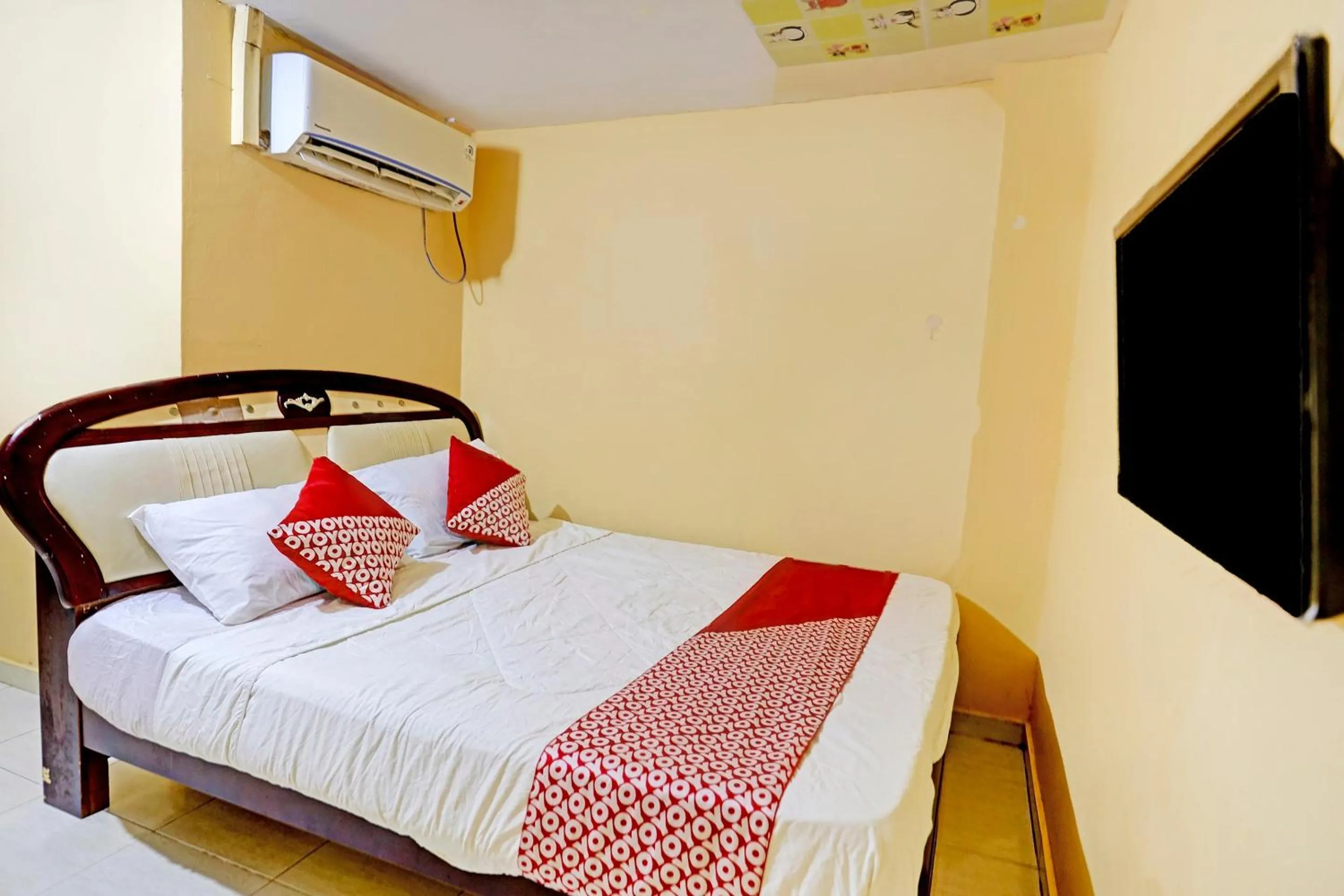 Bedroom, Bed in Hotel O Abi Manyu Syariah