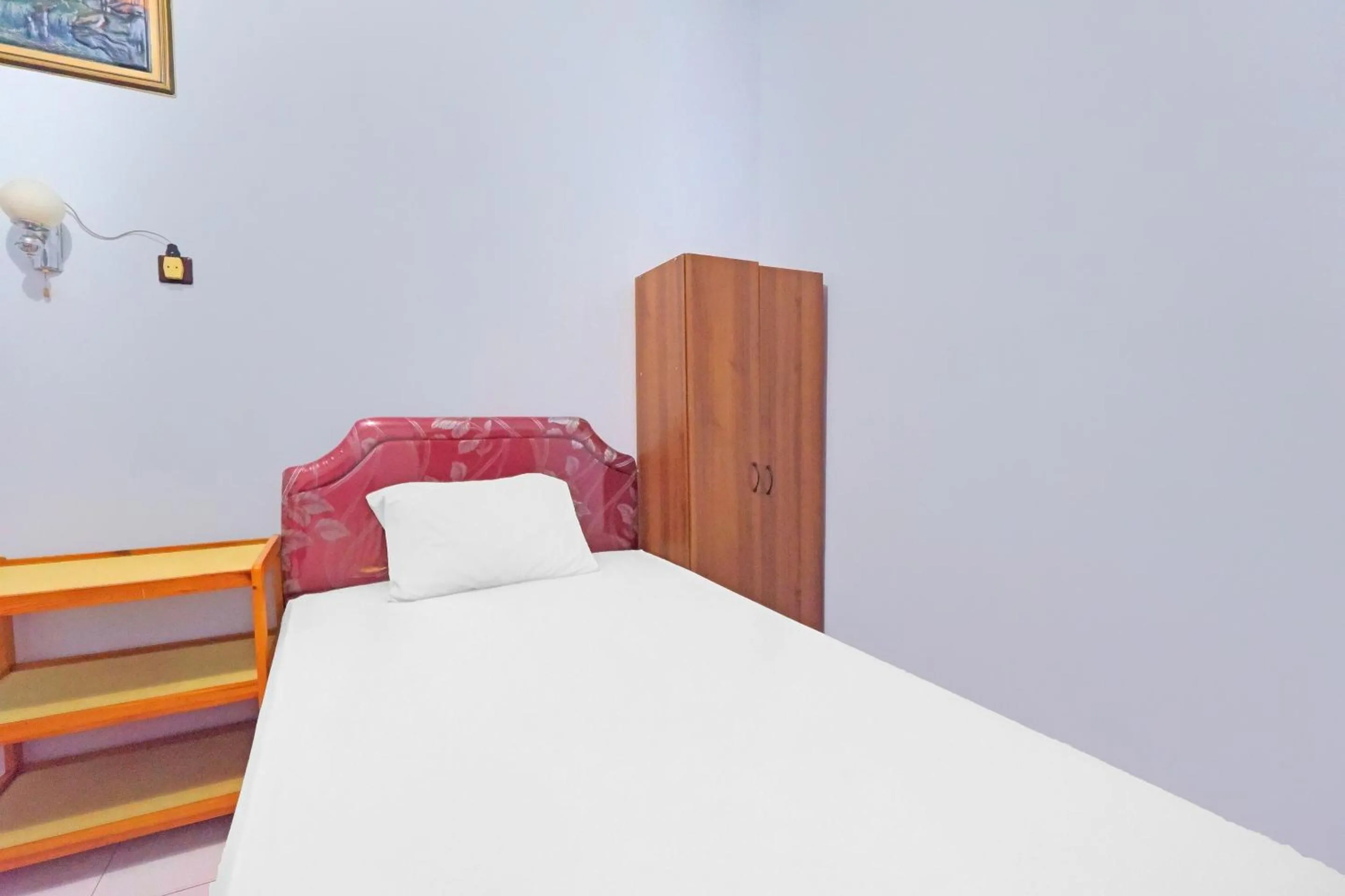 Bedroom in Hotel O Wisma Arwini Syariah Near Benteng Balangnipa