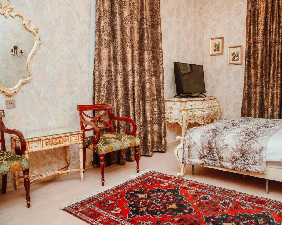 La Casa Old City Hotel