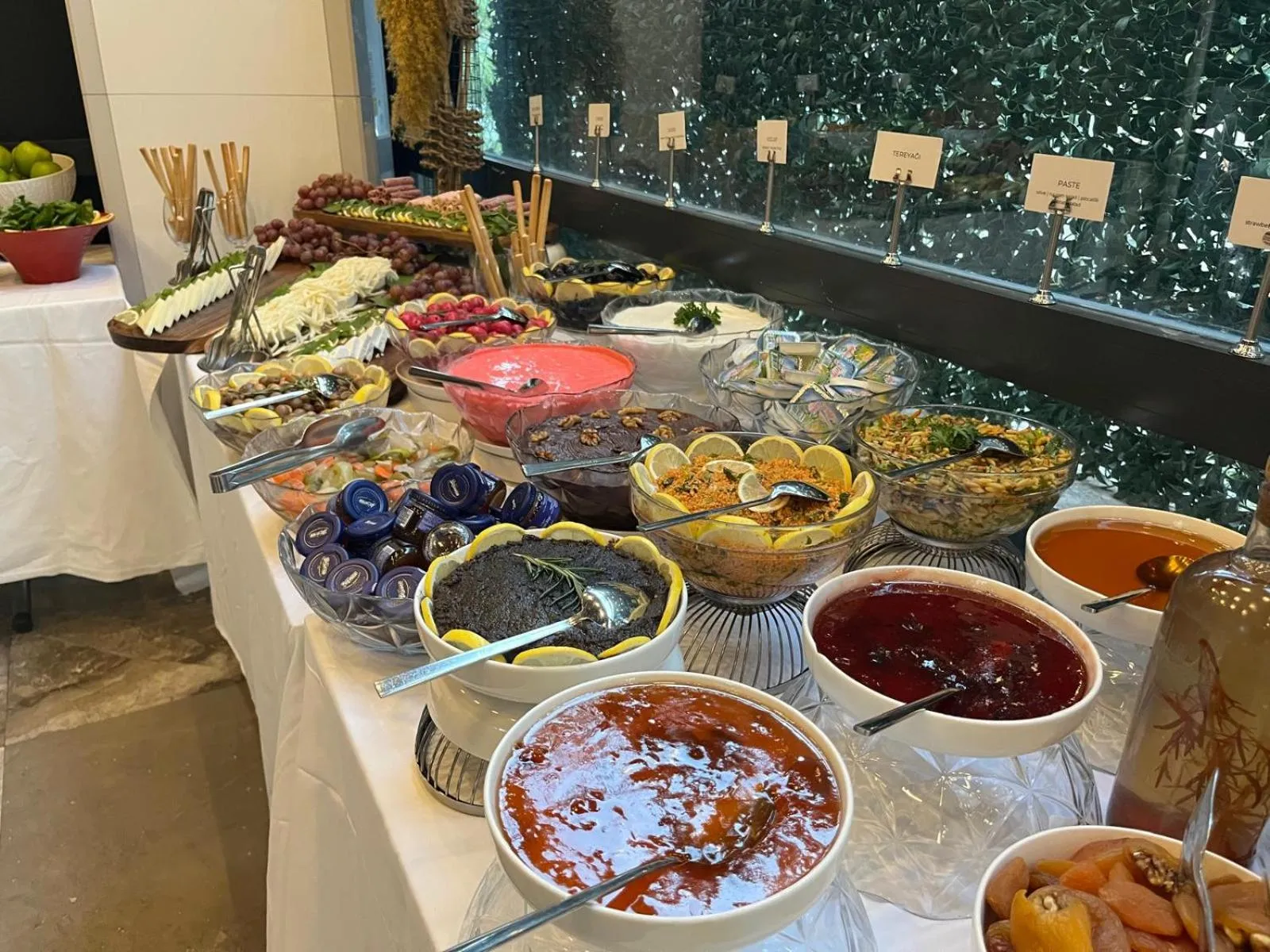 Restaurant/places to eat in Der Inn Lara