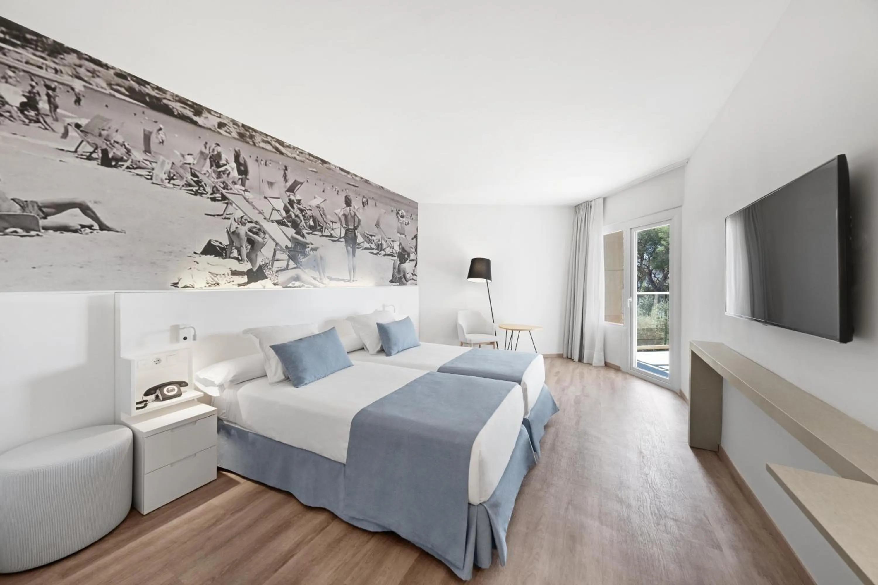 Photo of the whole room, Bed in Tacande Portals