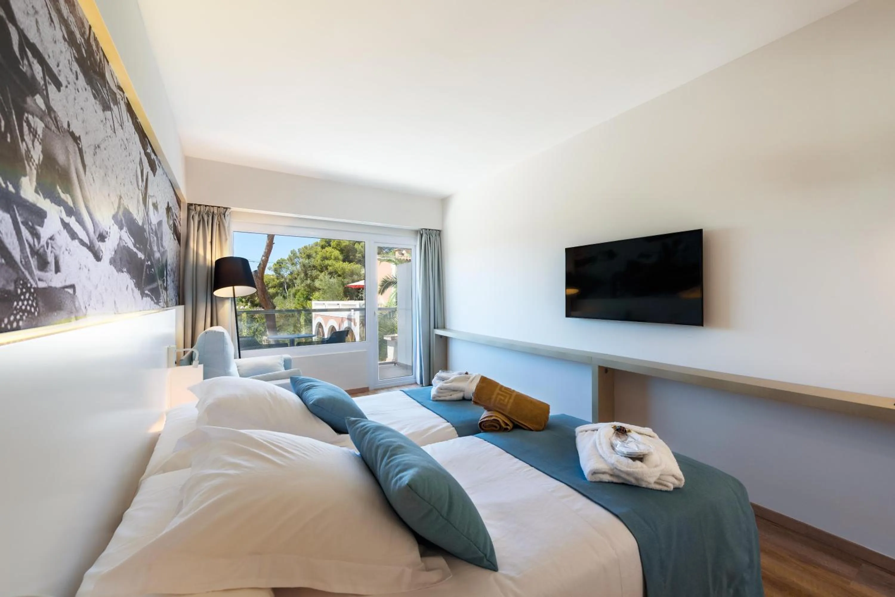 Photo of the whole room, Bed in Tacande Portals