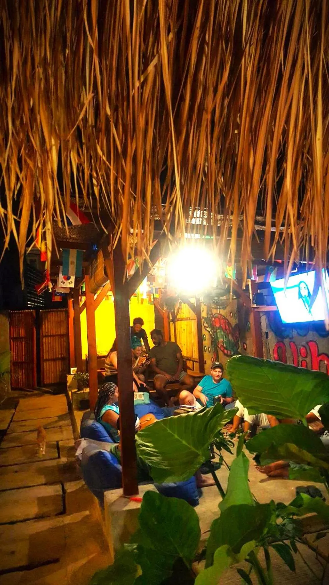 Communal lounge/ TV room in Good Vibes Bungalows