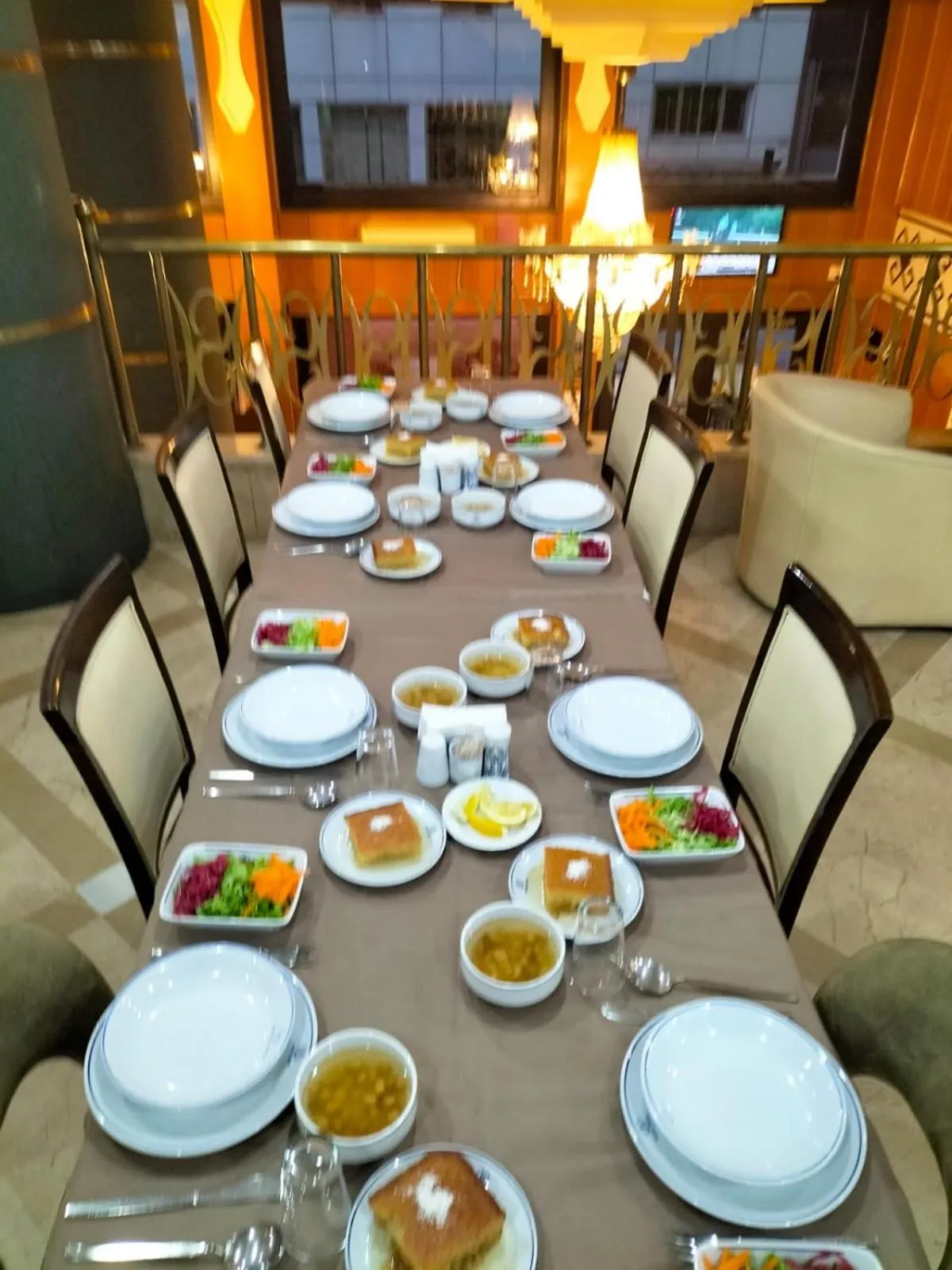 Restaurant/places to eat in SPOR HOTEL