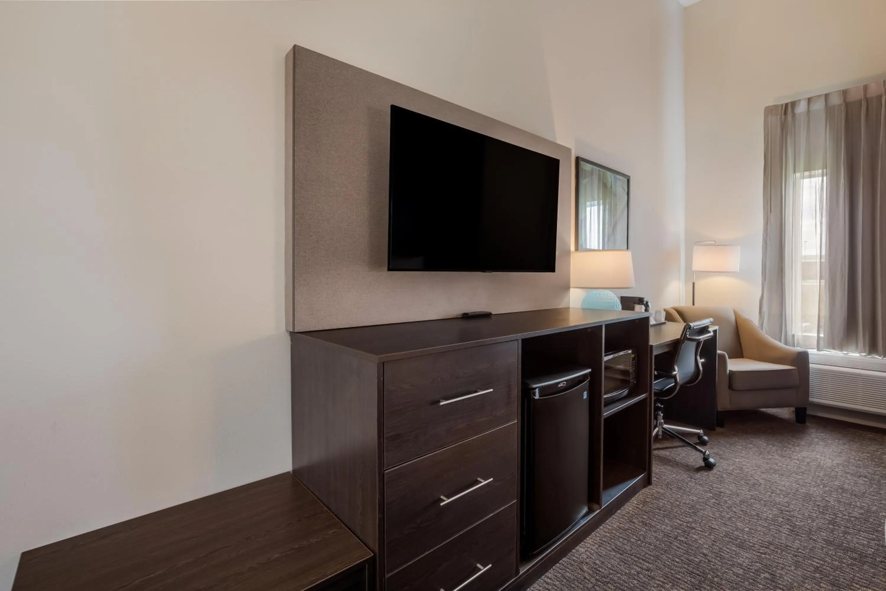 La Quinta Inn & Suites by Wyndham Sulphur Lake Charles