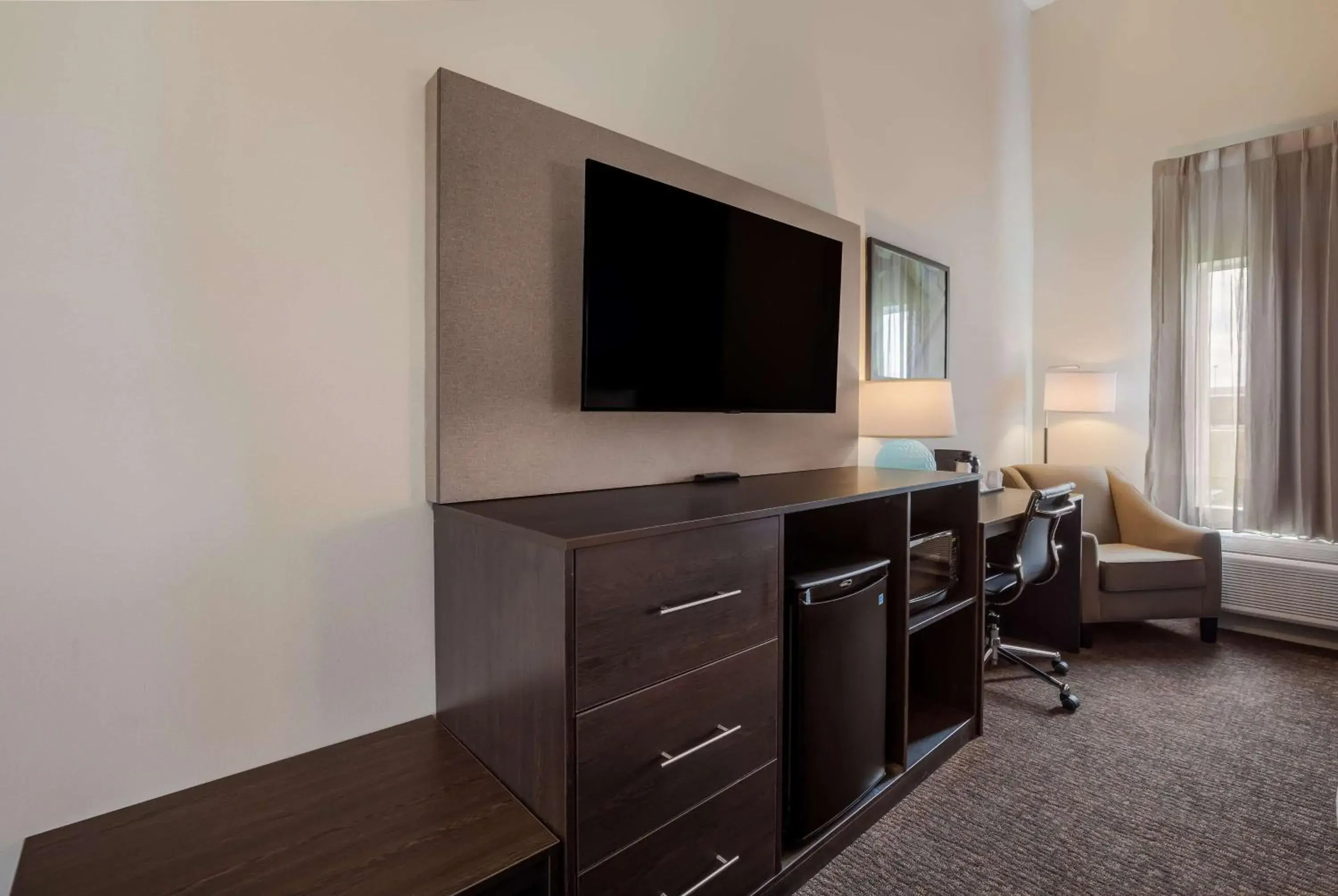 King Room - Non-Smoking in La Quinta Inn & Suites by Wyndham Sulphur Lake Charles King Room - Non-Smoking in La Quinta Inn & Suites by Wyndham Sulphur Lake Charles