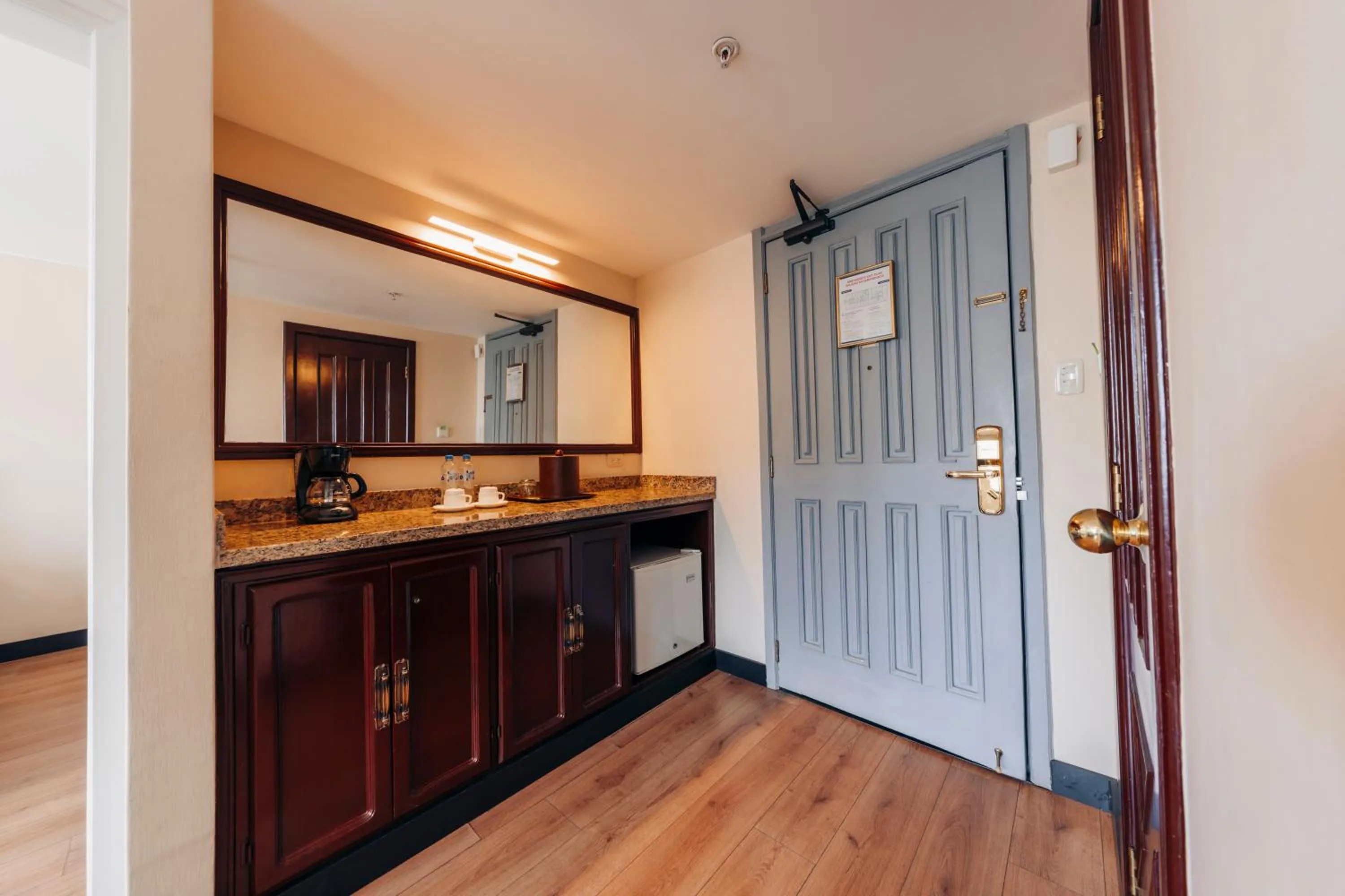 Coffee/tea facilities in La Quinta by Wyndham Quito