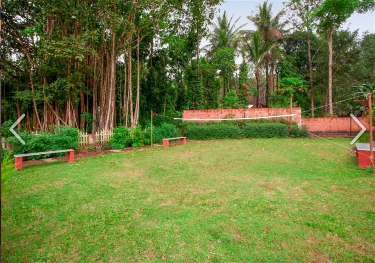 Tennis court in Clover Holiday Village