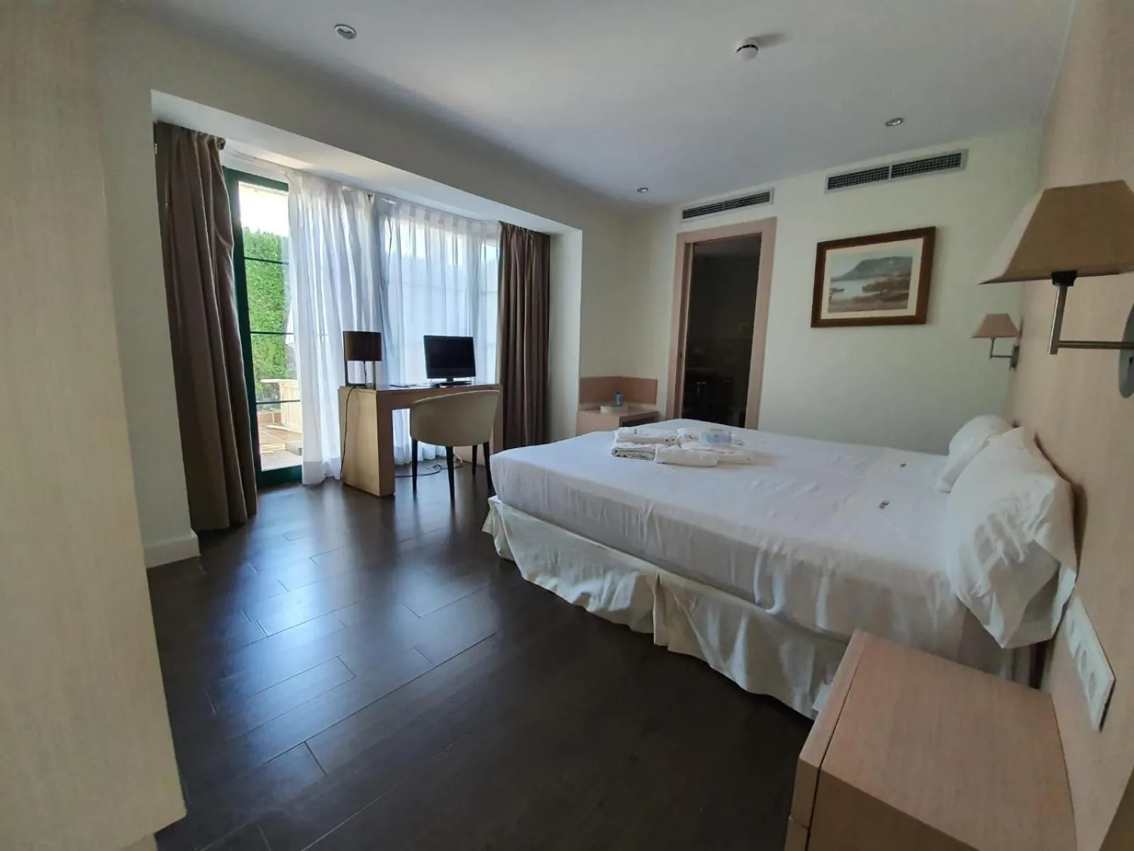 Bed in Hotel MR Les Rotes