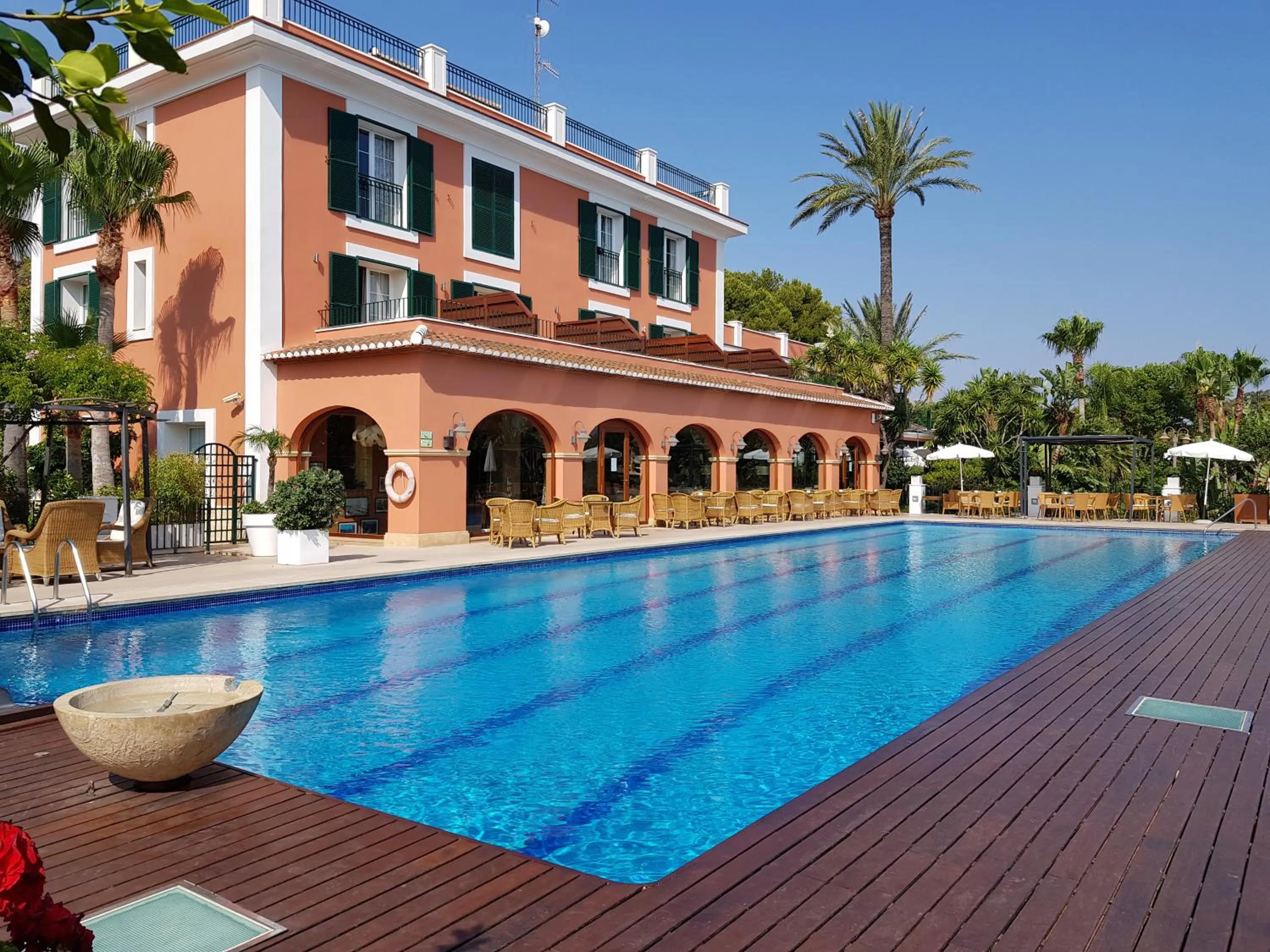 Swimming pool in Hotel MR Les Rotes