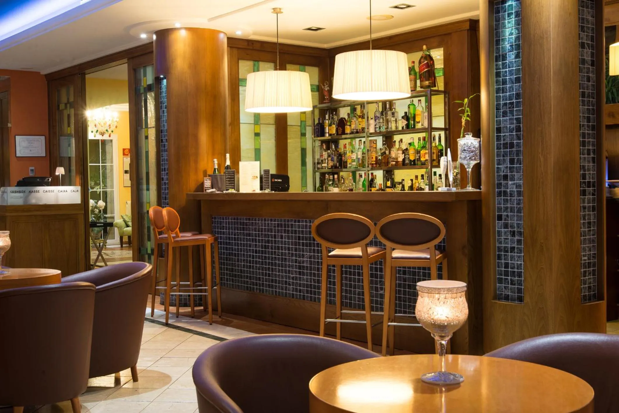 Lounge or bar in Hotel MR Les Rotes