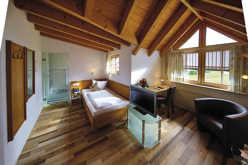 Bed in Wo der Hahn kräht