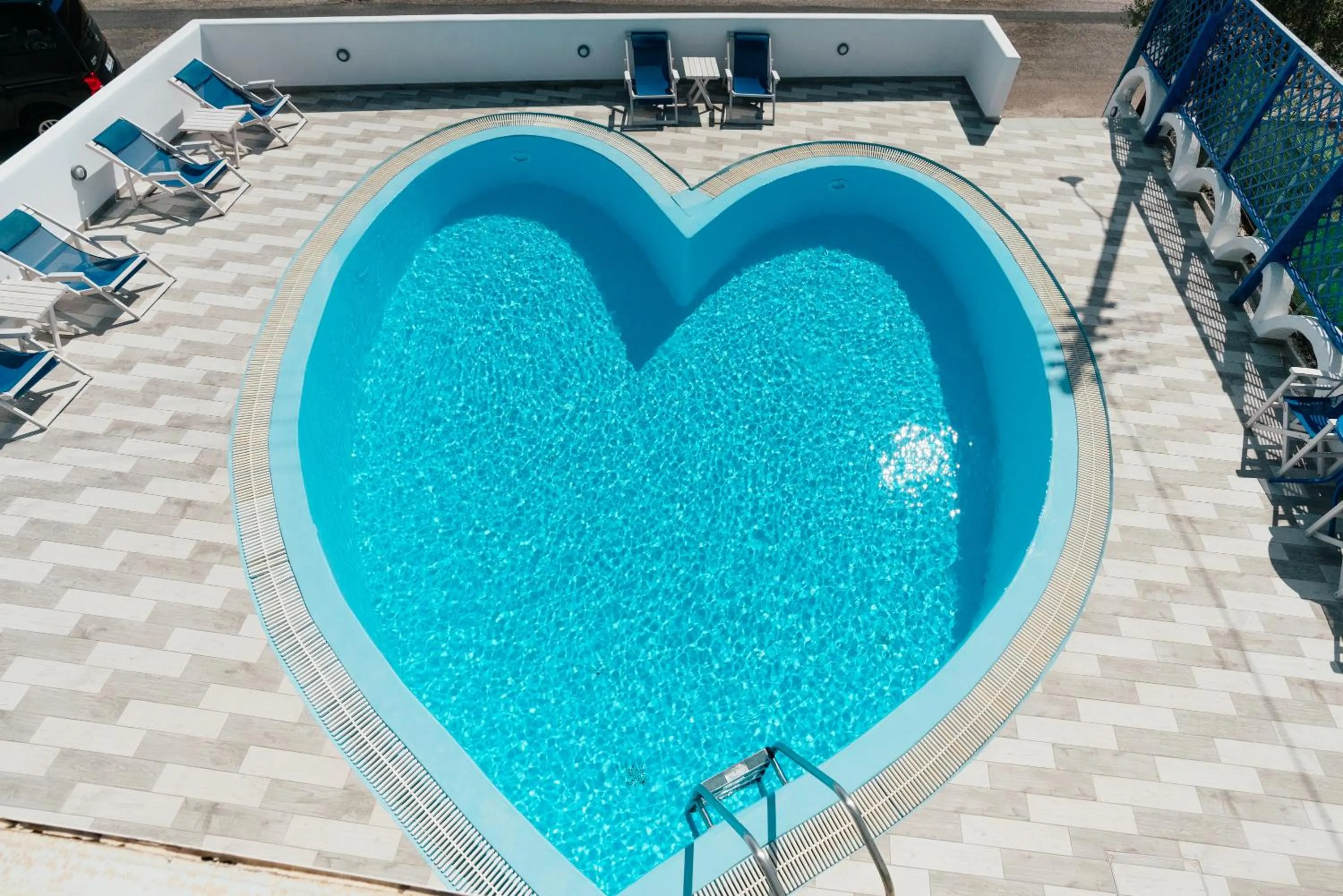 Swimming pool in Honeymoon Beach Studios