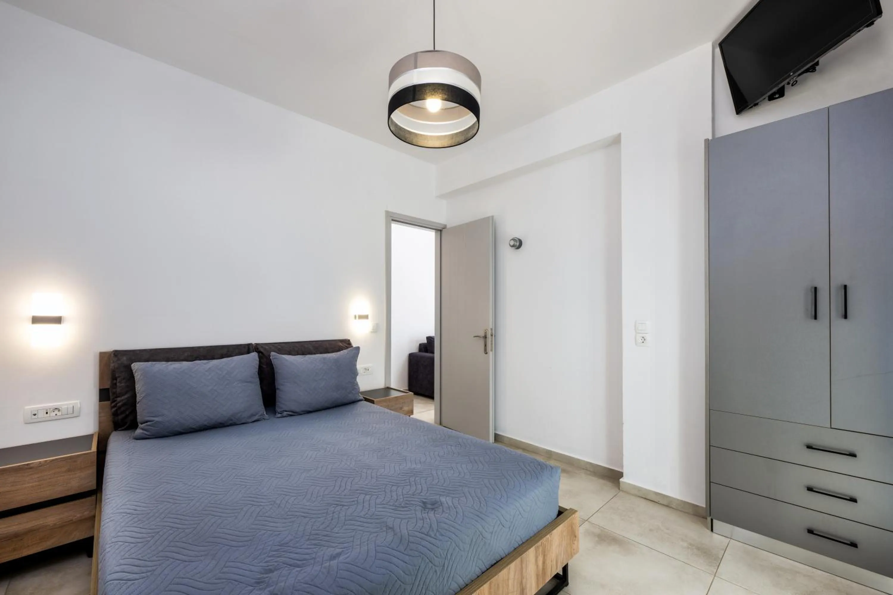 Bedroom, Bed in Honeymoon Beach Studios