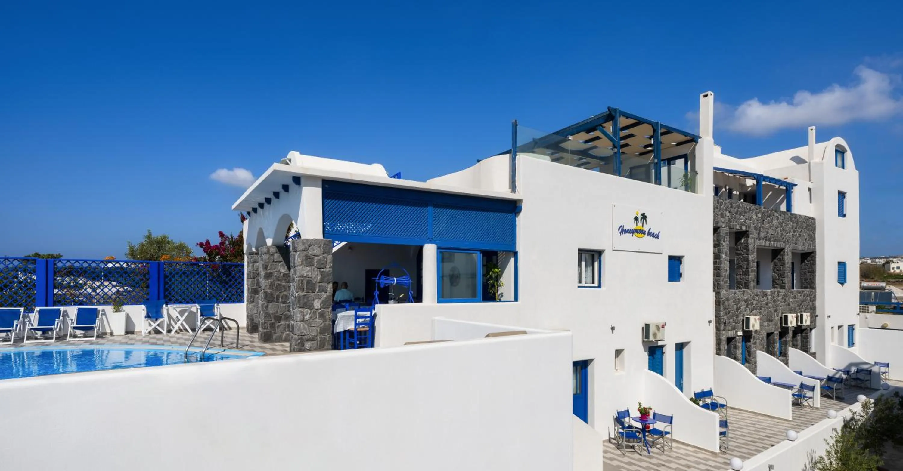 Property building in Honeymoon Beach Studios