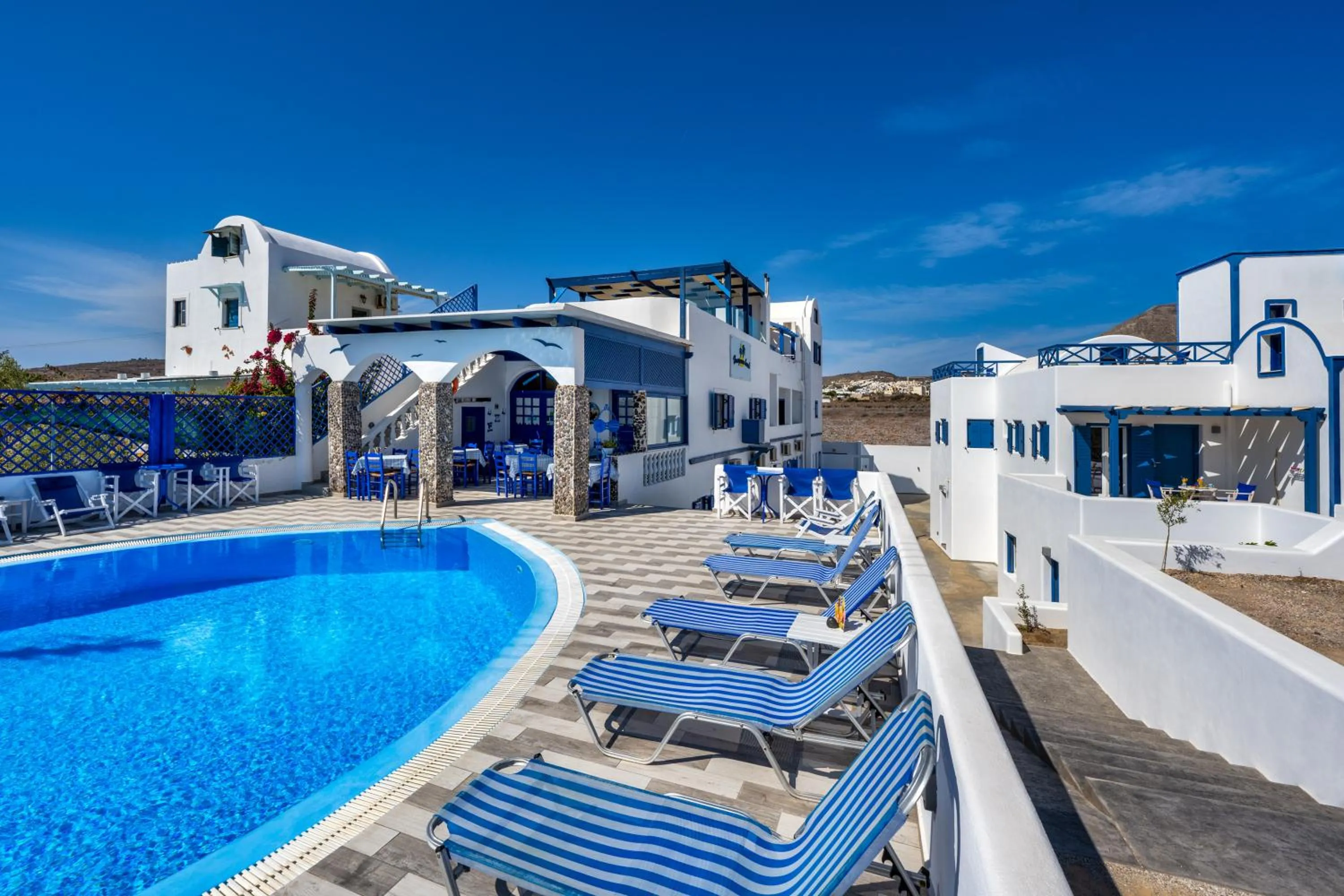 Property building in Honeymoon Beach Studios