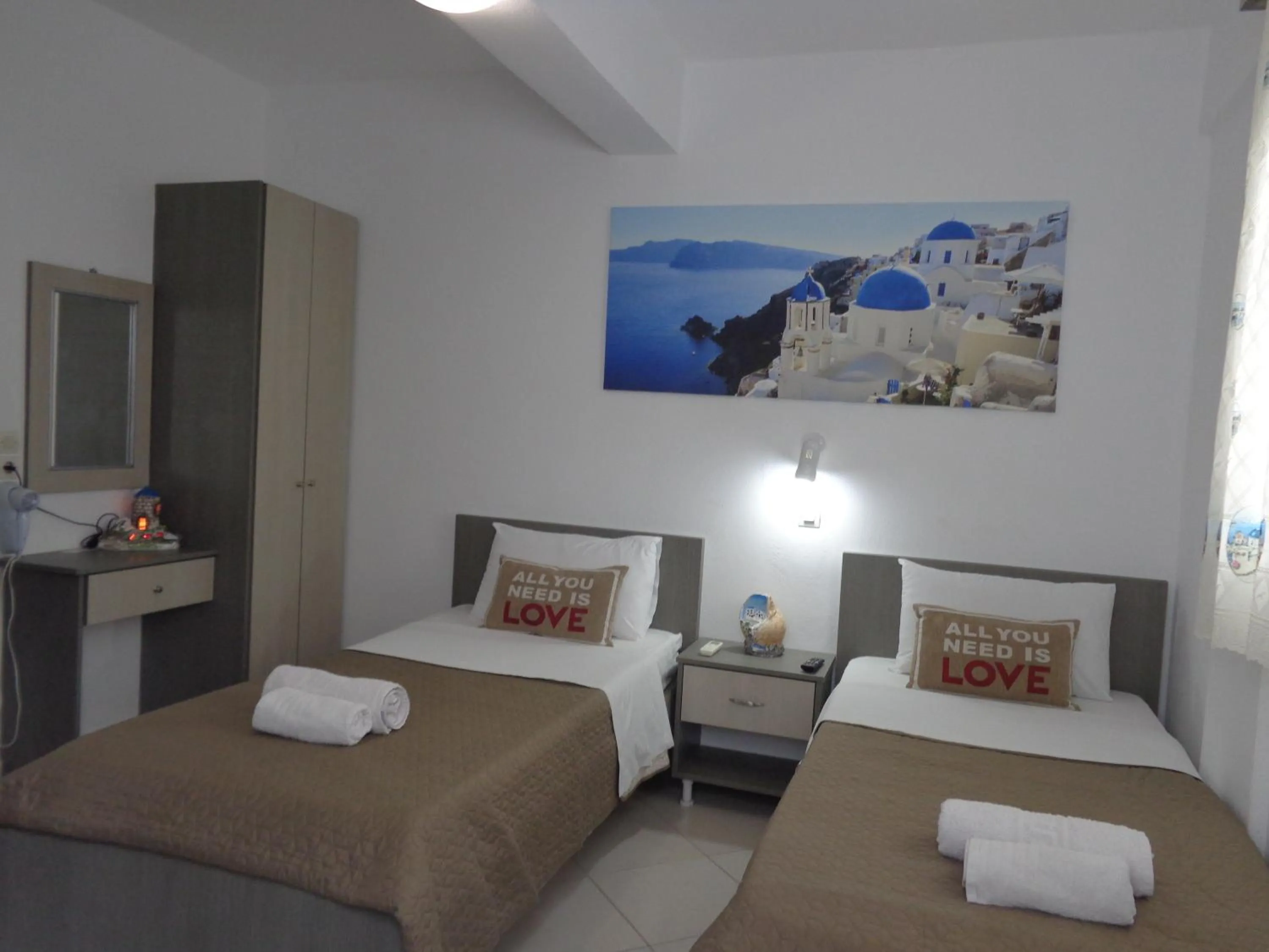 Bed in Honeymoon Beach Studios